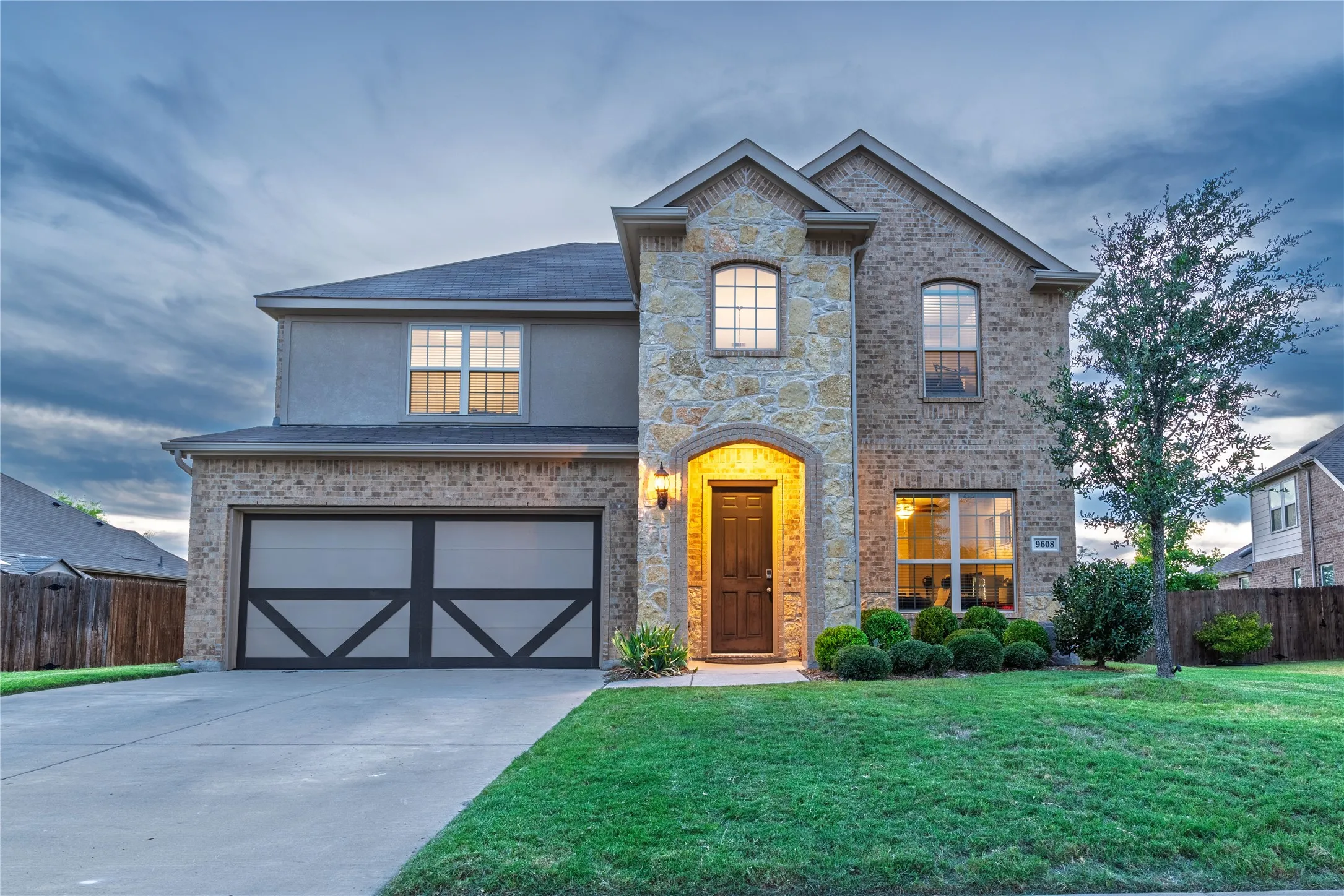 Single Family Residence For Sale in Denton County , 9608 Creekmere Drive, Denton, Texas 76226, 4 Bedroom, 4 Bathroom, 2 Garage spaces, 3,166 Sqft, built in 2018, mls#21283392, Real Estate Agent in Denton, Homes For Sale in Denton county, Homes For Sale in Denton, Realtor in Denton Texas, Real Estate Brokerage Independent Realty Texas, Luminita Cordes Realtor