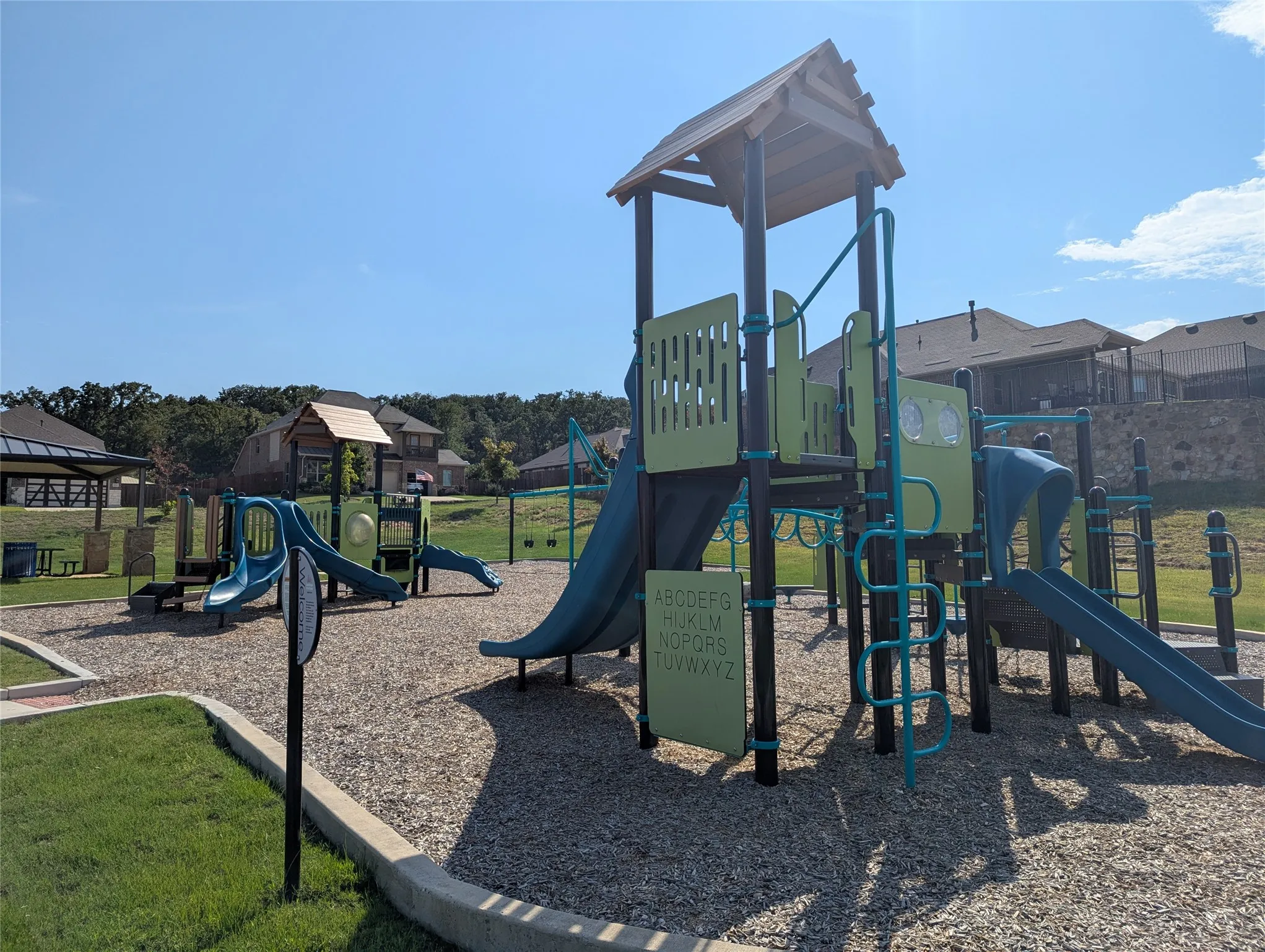 Single Family Residence For Sale in Denton County , 9608 Creekmere Drive, Denton, Texas 76226, 4 Bedroom, 4 Bathroom, 2 Garage spaces, 3,166 Sqft, built in 2018, mls#21283392, Real Estate Agent in Denton, Homes For Sale in Denton county, Homes For Sale in Denton, Realtor in Denton Texas, Real Estate Brokerage Independent Realty Texas, Luminita Cordes Realtor