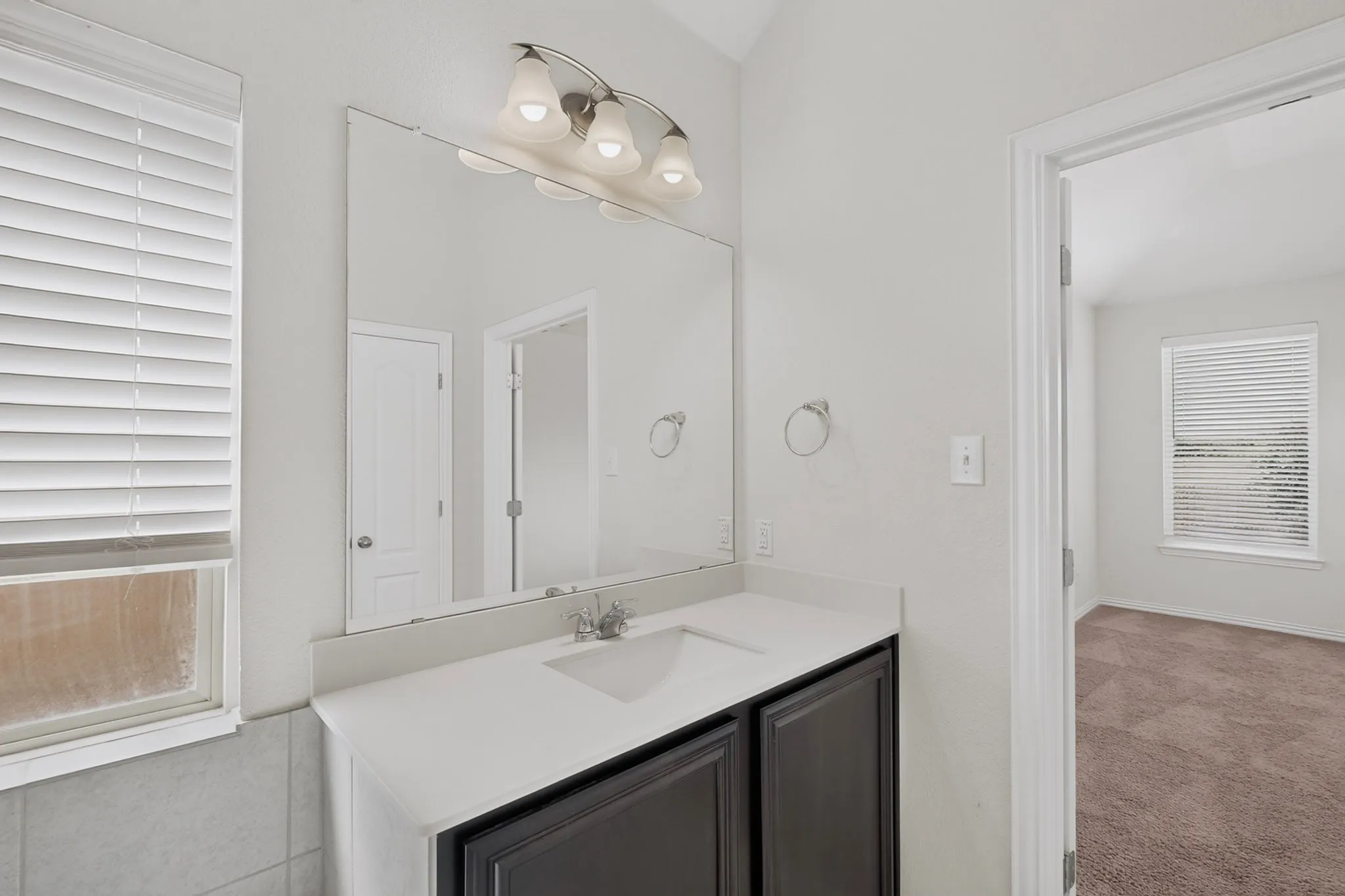 Single Family Residence For Sale in Denton County , 9608 Creekmere Drive, Denton, Texas 76226, 4 Bedroom, 4 Bathroom, 2 Garage spaces, 3,166 Sqft, built in 2018, mls#21283392, Real Estate Agent in Denton, Homes For Sale in Denton county, Homes For Sale in Denton, Realtor in Denton Texas, Real Estate Brokerage Independent Realty Texas, Luminita Cordes Realtor