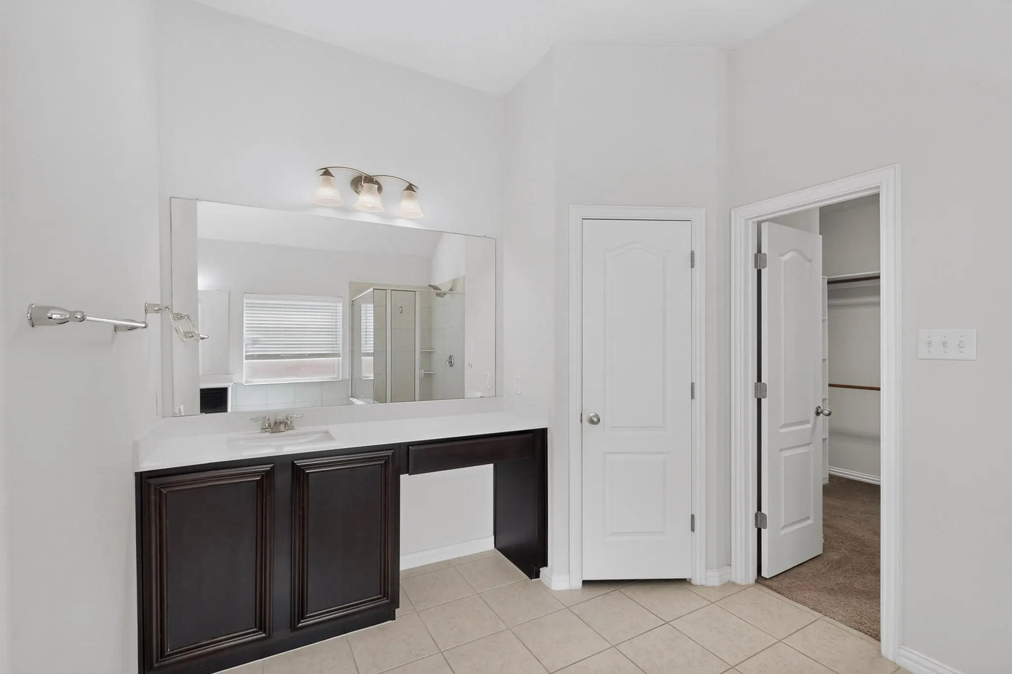 Single Family Residence For Sale in Denton County , 9608 Creekmere Drive, Denton, Texas 76226, 4 Bedroom, 4 Bathroom, 2 Garage spaces, 3,166 Sqft, built in 2018, mls#21283392, Real Estate Agent in Denton, Homes For Sale in Denton county, Homes For Sale in Denton, Realtor in Denton Texas, Real Estate Brokerage Independent Realty Texas, Luminita Cordes Realtor