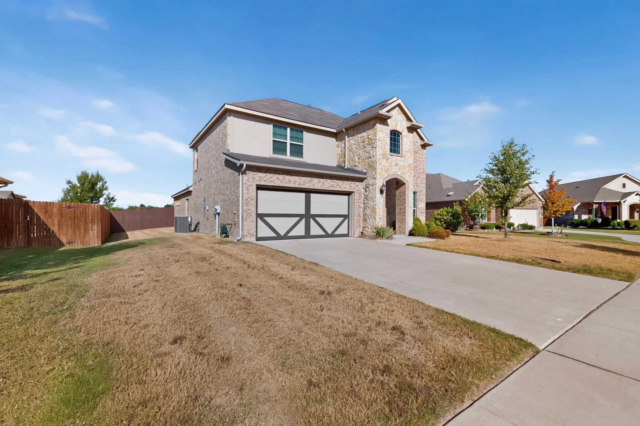 Single Family Residence For Sale in Denton County , 9608 Creekmere Drive, Denton, Texas 76226, 4 Bedroom, 4 Bathroom, 2 Garage spaces, 3,166 Sqft, built in 2018, mls#21283392, Real Estate Agent in Denton, Homes For Sale in Denton county, Homes For Sale in Denton, Realtor in Denton Texas, Real Estate Brokerage Independent Realty Texas, Luminita Cordes Realtor