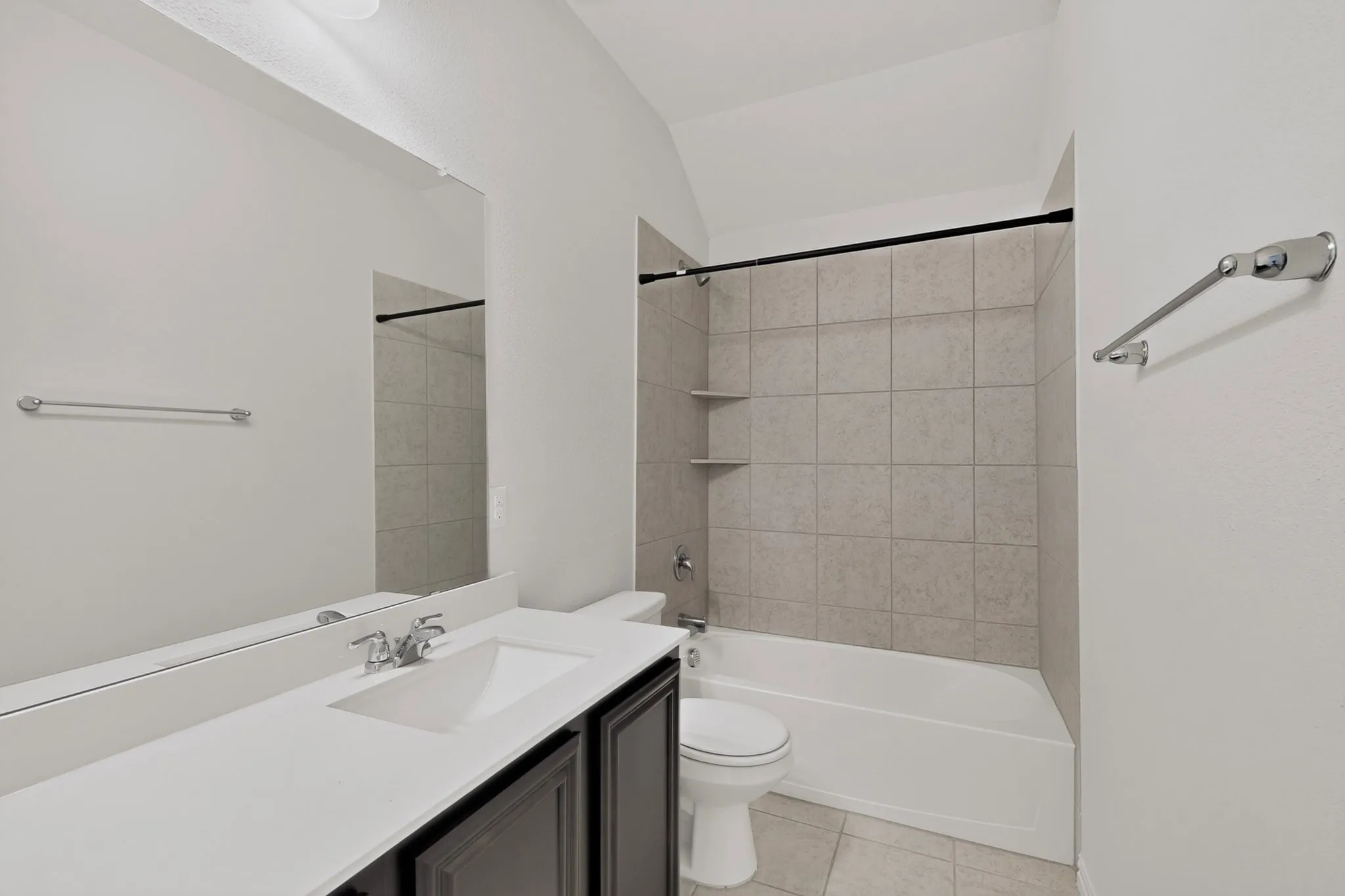 Single Family Residence For Sale in Denton County , 9608 Creekmere Drive, Denton, Texas 76226, 4 Bedroom, 4 Bathroom, 2 Garage spaces, 3,166 Sqft, built in 2018, mls#21283392, Real Estate Agent in Denton, Homes For Sale in Denton county, Homes For Sale in Denton, Realtor in Denton Texas, Real Estate Brokerage Independent Realty Texas, Luminita Cordes Realtor