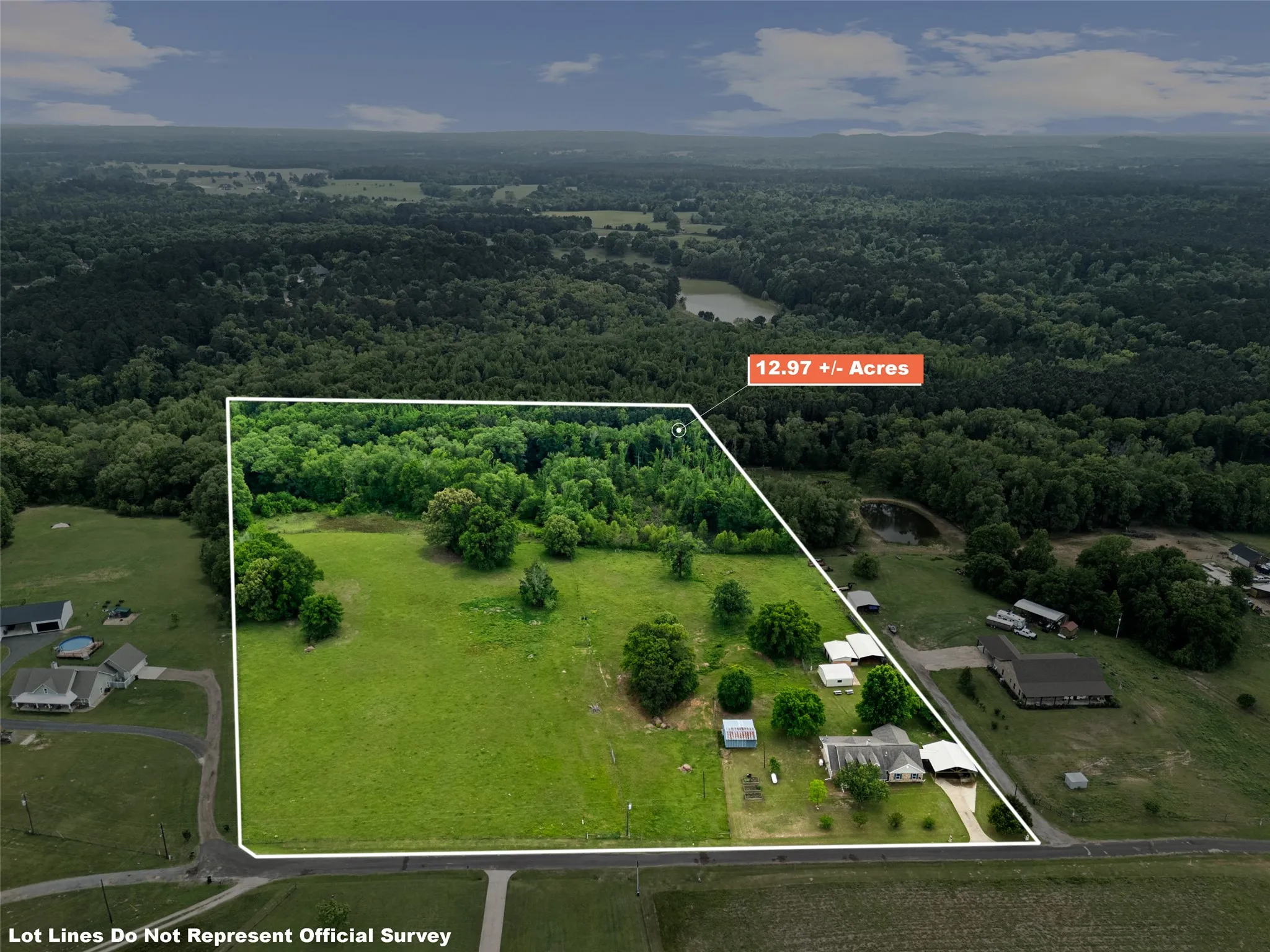 Single Family Residence For Sale in Upshur County , 152 Black Hawk Lane, Gilmer, Texas 75645, 3 Bedroom, 3 Bathroom, Garage spaces, 2,444 Sqft, built in 2001, mls#21283387, Real Estate Agent in Gilmer, Homes For Sale in Upshur county, Homes For Sale in Gilmer, Realtor in Gilmer Texas, Real Estate Brokerage Independent Realty Texas, Luminita Cordes Realtor