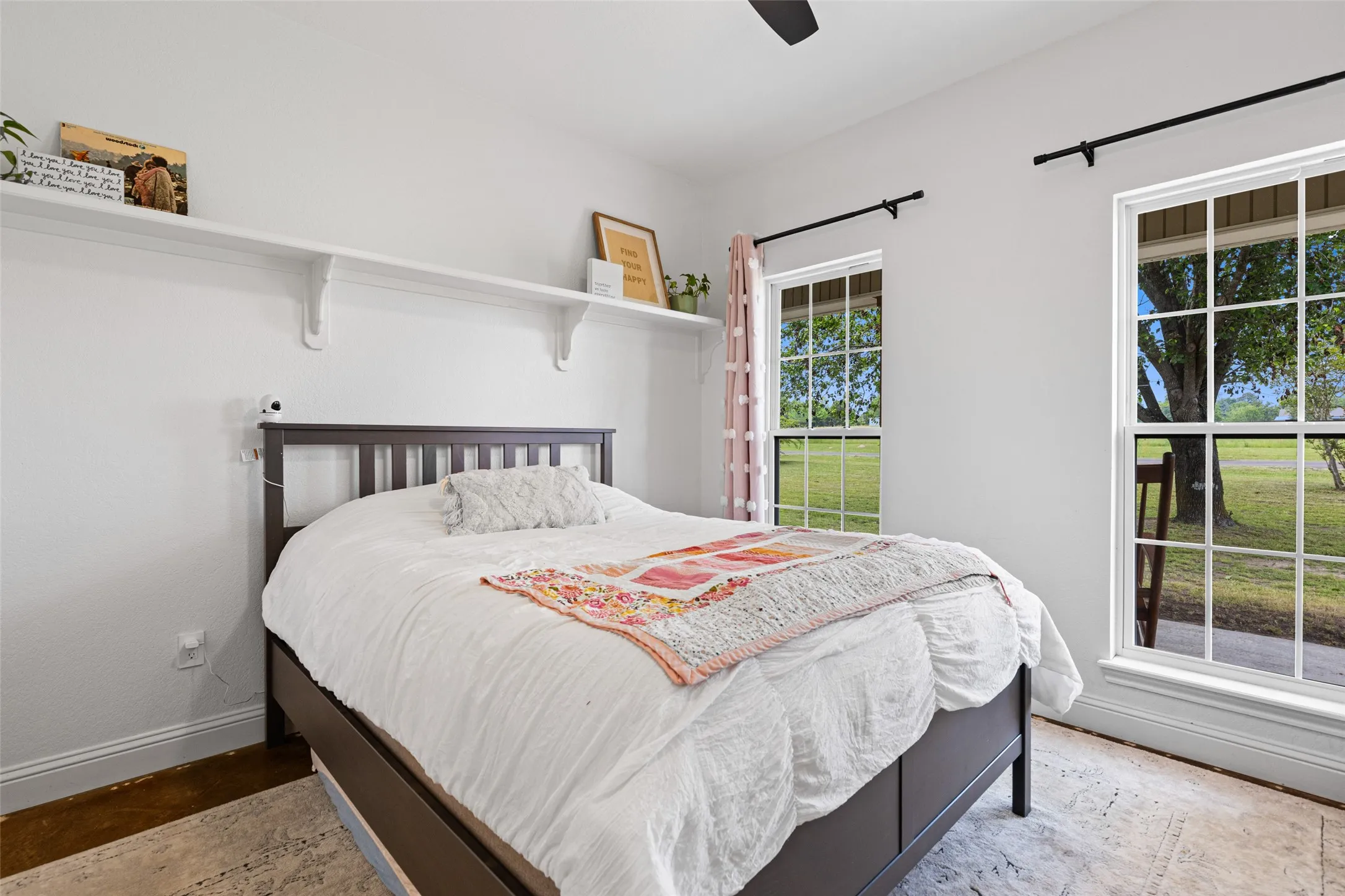 Single Family Residence For Sale in Upshur County , 152 Black Hawk Lane, Gilmer, Texas 75645, 3 Bedroom, 3 Bathroom, Garage spaces, 2,444 Sqft, built in 2001, mls#21283387, Real Estate Agent in Gilmer, Homes For Sale in Upshur county, Homes For Sale in Gilmer, Realtor in Gilmer Texas, Real Estate Brokerage Independent Realty Texas, Luminita Cordes Realtor