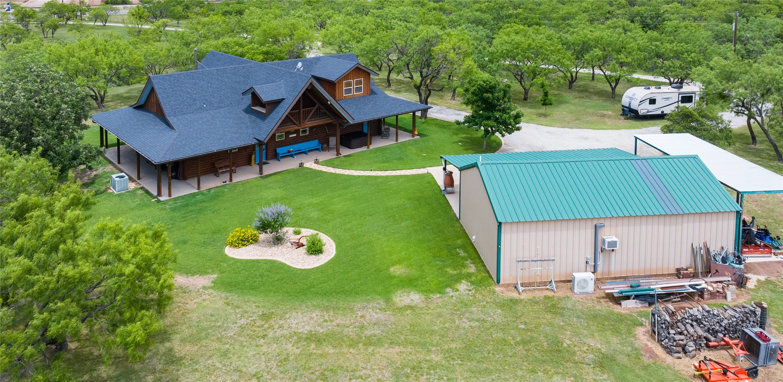 Single Family Residence For Sale in Taylor County , 12313 FM 18, Abilene, Texas 79602, 3 Bedroom, 2 Bathroom, 2 Garage spaces, 2,580 Sqft, built in 2007, mls#21279247, Real Estate Agent in Abilene, Homes For Sale in Taylor county, Homes For Sale in Abilene, Realtor in Abilene Texas, Real Estate Brokerage Independent Realty Texas, Luminita Cordes Realtor