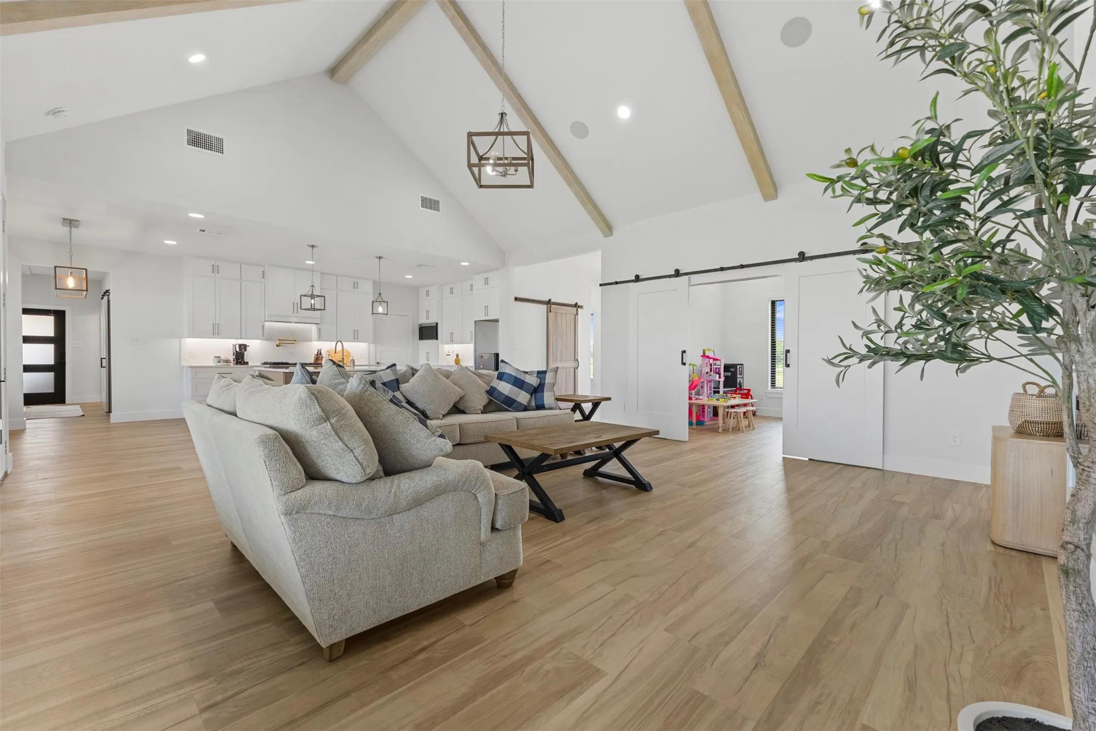 Single Family Residence For Sale in Ellis County , 1271 Old Telico Road, Ennis, Texas 75119, 4 Bedrooms, 4 Bathrooms, Garage spaces, 2,714 Sqft, built in 2024, Price $739,000, mls#21283406, Real Estate Agent in Ennis, Homes For Sale in Ellis county, Homes For Sale in Ennis, Realtor in Ennis Texas, Real Estate Brokerage Independent Realty Texas, Luminita Cordes Realtor