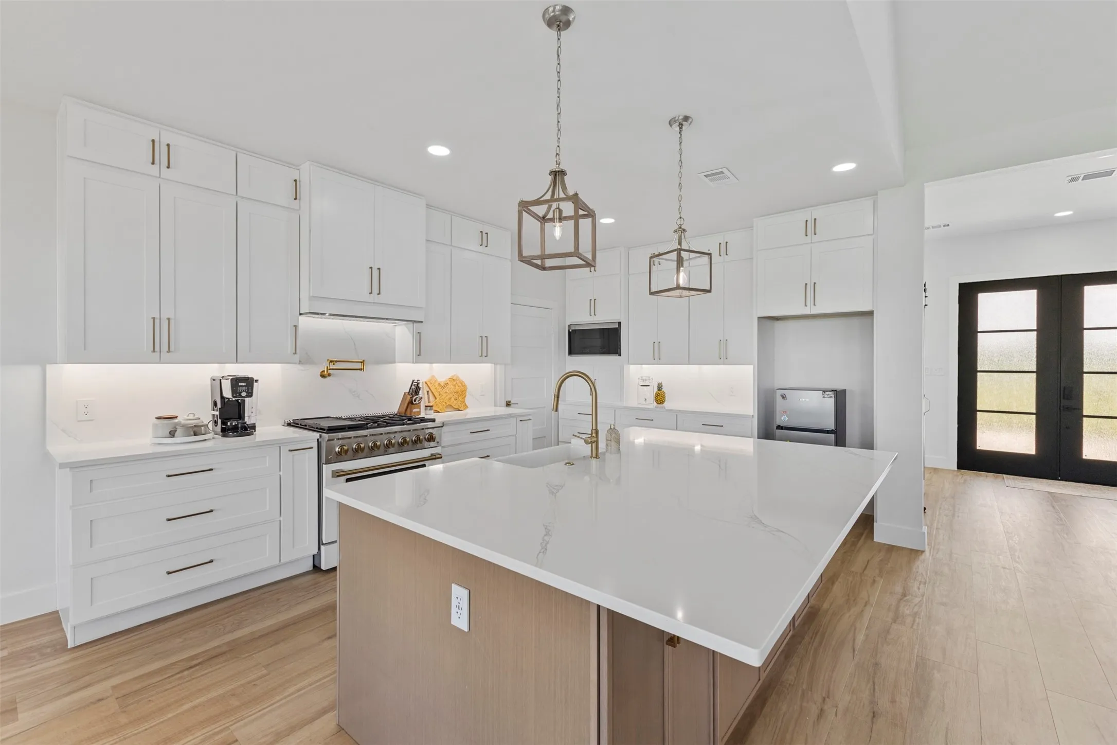 Single Family Residence For Sale in Ellis County , 1271 Old Telico Road, Ennis, Texas 75119, 4 Bedrooms, 4 Bathrooms, Garage spaces, 2,714 Sqft, built in 2024, Price $739,000, mls#21283406, Real Estate Agent in Ennis, Homes For Sale in Ellis county, Homes For Sale in Ennis, Realtor in Ennis Texas, Real Estate Brokerage Independent Realty Texas, Luminita Cordes Realtor