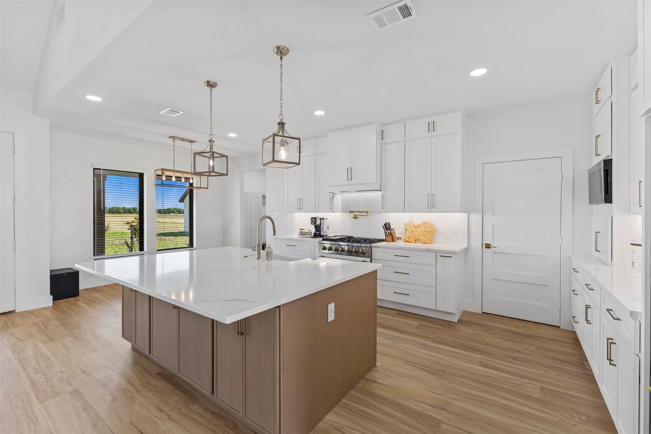 Single Family Residence For Sale in Ellis County , 1271 Old Telico Road, Ennis, Texas 75119, 4 Bedrooms, 4 Bathrooms, Garage spaces, 2,714 Sqft, built in 2024, Price $739,000, mls#21283406, Real Estate Agent in Ennis, Homes For Sale in Ellis county, Homes For Sale in Ennis, Realtor in Ennis Texas, Real Estate Brokerage Independent Realty Texas, Luminita Cordes Realtor