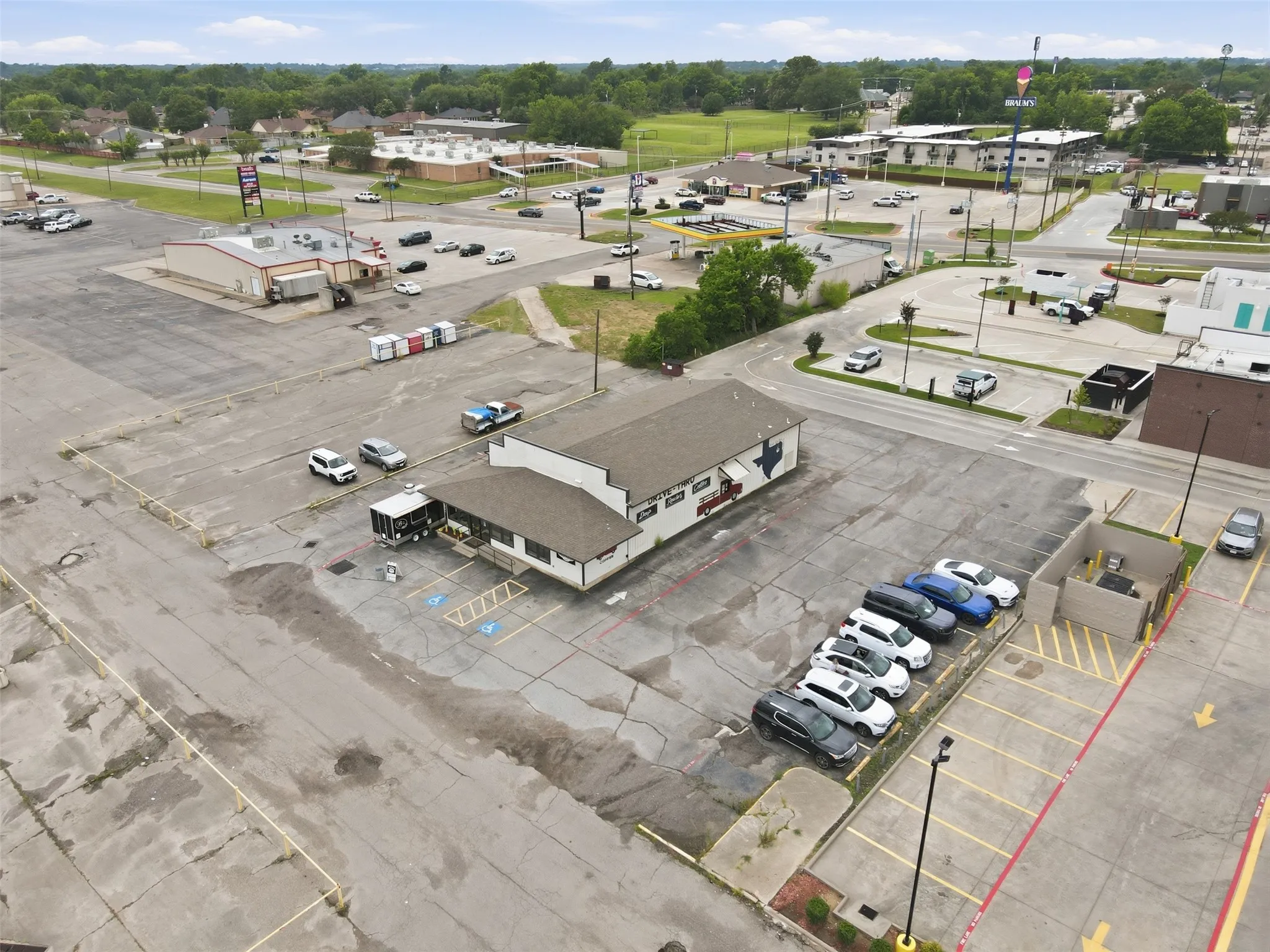 Retail For Sale in Hopkins County , 215 Shannon Road E, Sulphur Springs, Texas 75482, 0, 0, Garage spaces, 0 Sqft, built in 1999, mls#21279288, Real Estate Agent in Sulphur Springs, Homes For Sale in Hopkins county, Homes For Sale in Sulphur Springs, Realtor in Sulphur Springs Texas, Real Estate Brokerage Independent Realty Texas, Luminita Cordes Realtor