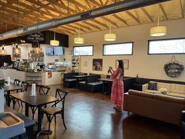 Retail For Sale in Hopkins County , 215 Shannon Road E, Sulphur Springs, Texas 75482, 0, 0, Garage spaces, 0 Sqft, built in 1999, mls#21279288, Real Estate Agent in Sulphur Springs, Homes For Sale in Hopkins county, Homes For Sale in Sulphur Springs, Realtor in Sulphur Springs Texas, Real Estate Brokerage Independent Realty Texas, Luminita Cordes Realtor