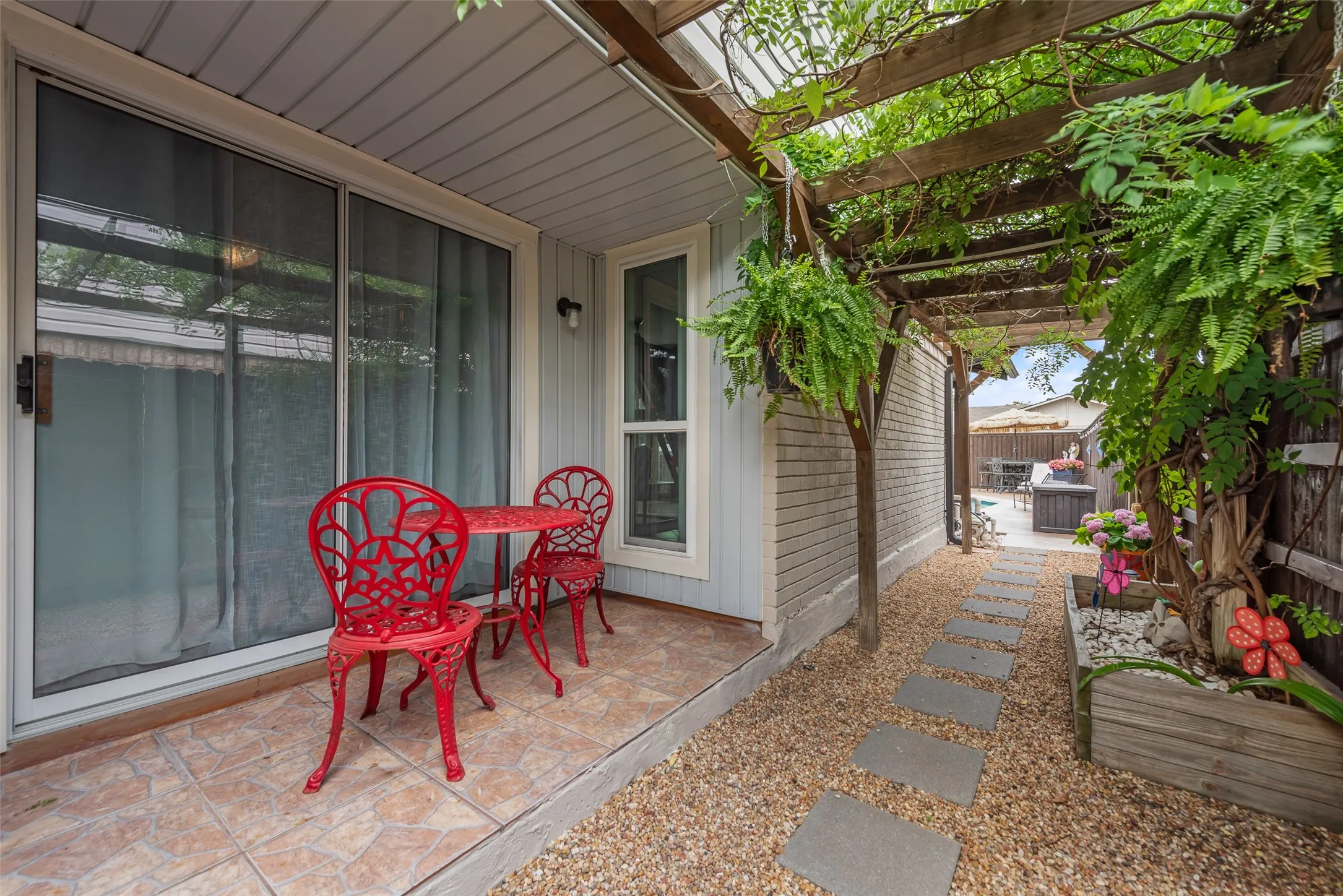 Single Family Residence For Sale in Denton County , 1911 White Rose Lane, Carrollton, Texas 75007, 4 Bedroom, 2 Bathroom, 2 Garage spaces, 2,200 Sqft, built in 1977, Price $549,000, mls#21281515, Real Estate Agent in Carrollton, Homes For Sale in Denton county, Homes For Sale in Carrollton, Realtor in Carrollton Texas, Real Estate Brokerage Independent Realty Texas, Luminita Cordes Realtor