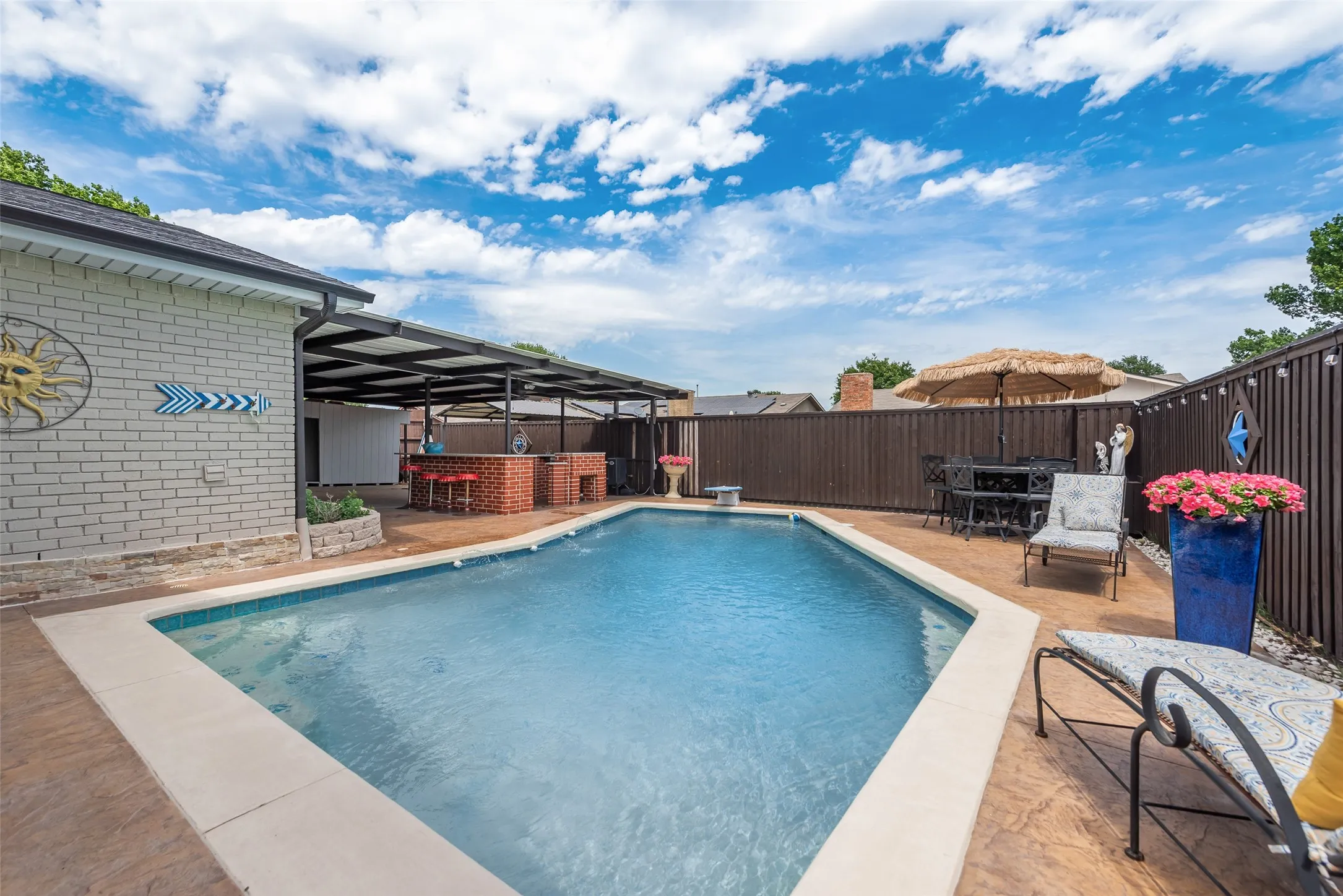 Single Family Residence For Sale in Denton County , 1911 White Rose Lane, Carrollton, Texas 75007, 4 Bedroom, 2 Bathroom, 2 Garage spaces, 2,200 Sqft, built in 1977, Price $549,000, mls#21281515, Real Estate Agent in Carrollton, Homes For Sale in Denton county, Homes For Sale in Carrollton, Realtor in Carrollton Texas, Real Estate Brokerage Independent Realty Texas, Luminita Cordes Realtor