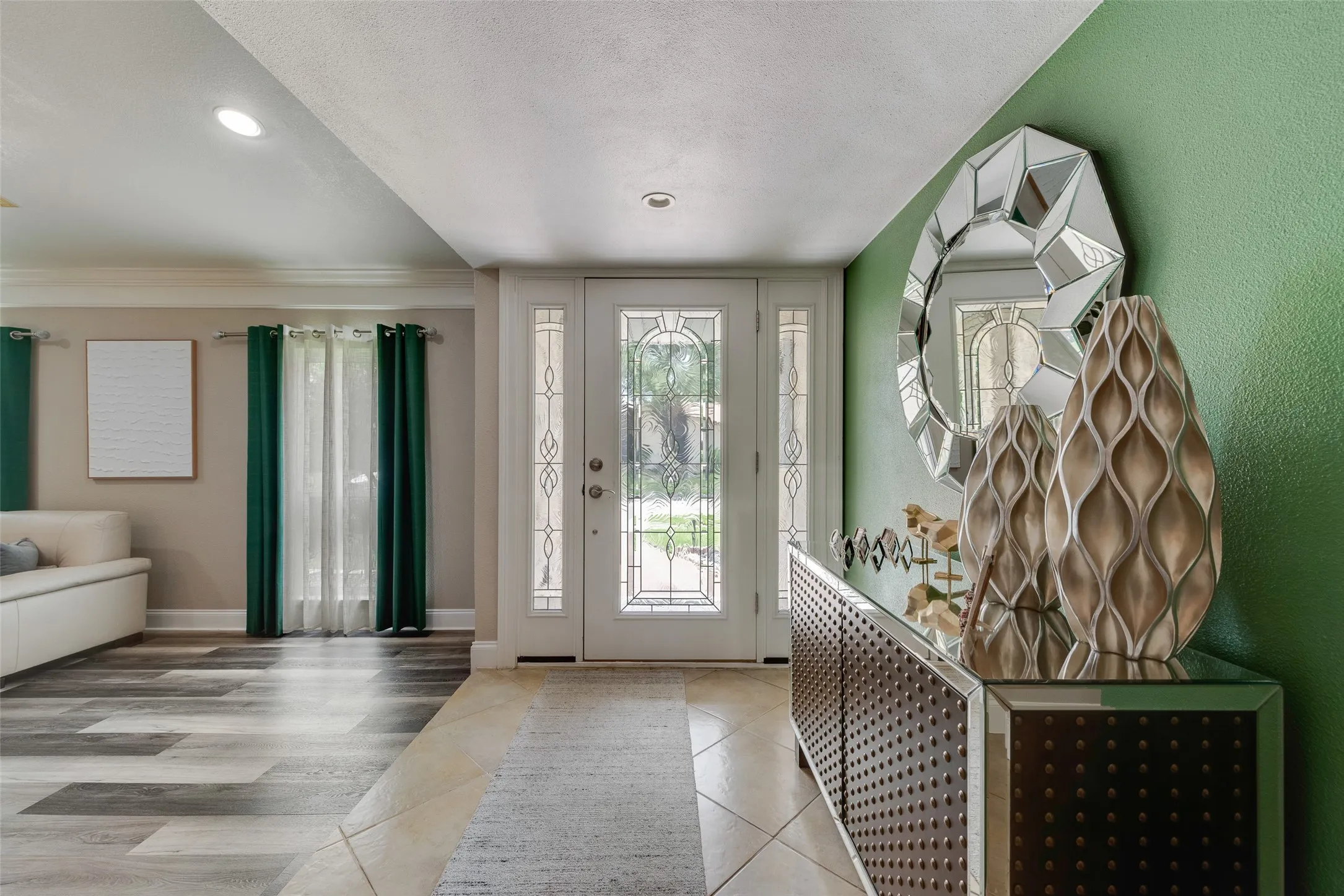Single Family Residence For Sale in Denton County , 1911 White Rose Lane, Carrollton, Texas 75007, 4 Bedroom, 2 Bathroom, 2 Garage spaces, 2,200 Sqft, built in 1977, Price $549,000, mls#21281515, Real Estate Agent in Carrollton, Homes For Sale in Denton county, Homes For Sale in Carrollton, Realtor in Carrollton Texas, Real Estate Brokerage Independent Realty Texas, Luminita Cordes Realtor