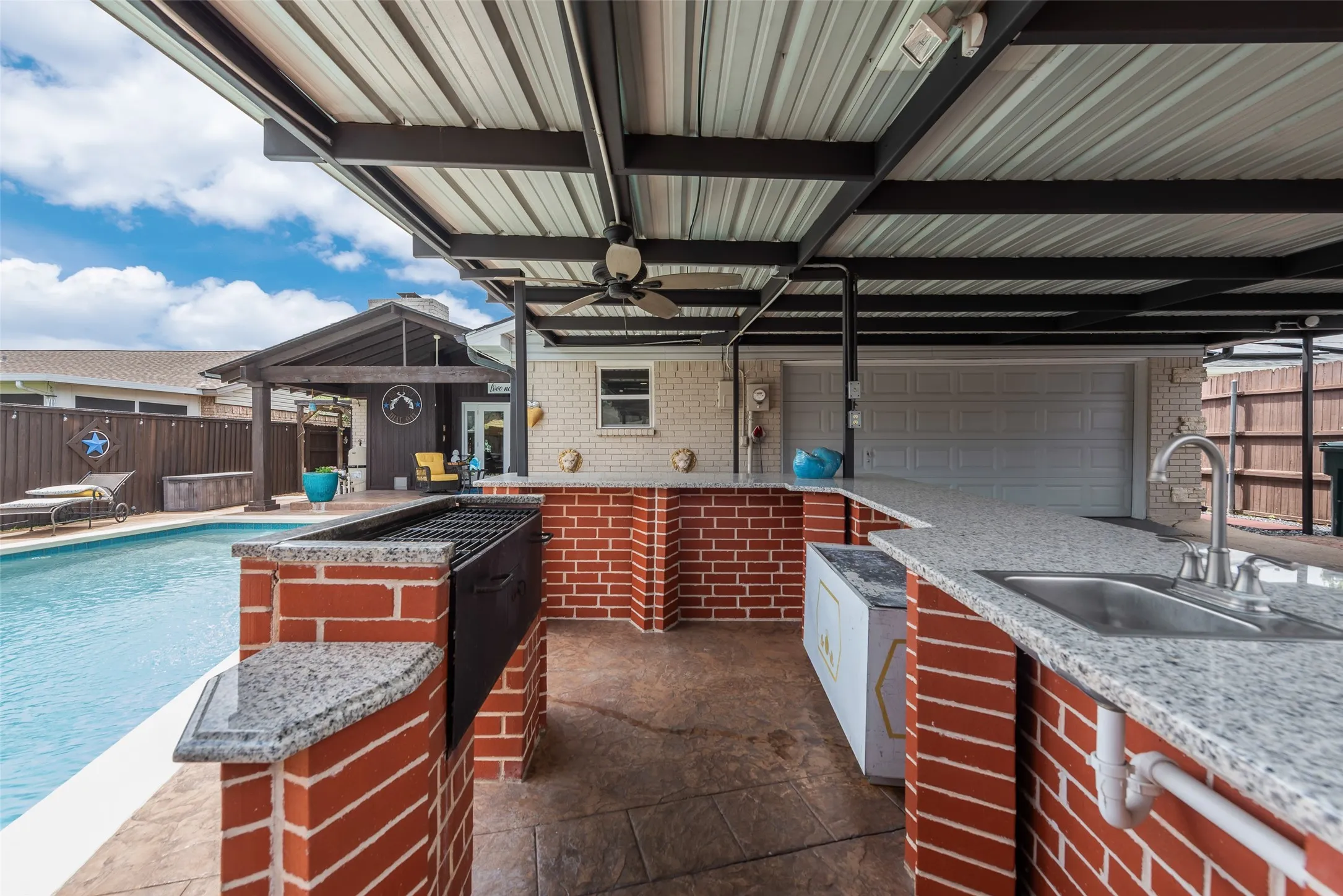 Single Family Residence For Sale in Denton County , 1911 White Rose Lane, Carrollton, Texas 75007, 4 Bedroom, 2 Bathroom, 2 Garage spaces, 2,200 Sqft, built in 1977, Price $549,000, mls#21281515, Real Estate Agent in Carrollton, Homes For Sale in Denton county, Homes For Sale in Carrollton, Realtor in Carrollton Texas, Real Estate Brokerage Independent Realty Texas, Luminita Cordes Realtor