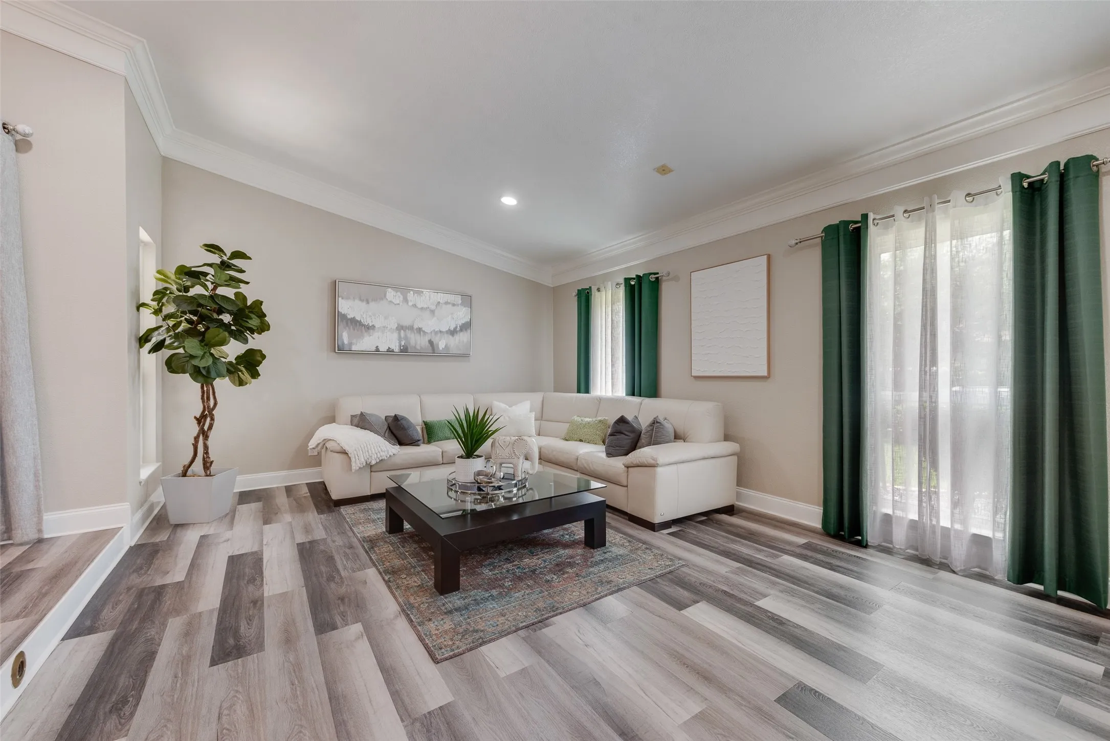 Single Family Residence For Sale in Denton County , 1911 White Rose Lane, Carrollton, Texas 75007, 4 Bedroom, 2 Bathroom, 2 Garage spaces, 2,200 Sqft, built in 1977, Price $549,000, mls#21281515, Real Estate Agent in Carrollton, Homes For Sale in Denton county, Homes For Sale in Carrollton, Realtor in Carrollton Texas, Real Estate Brokerage Independent Realty Texas, Luminita Cordes Realtor
