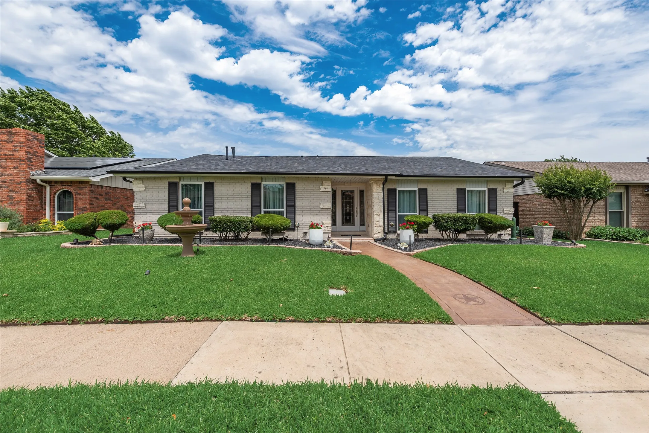 Single Family Residence For Sale in Denton County , 1911 White Rose Lane, Carrollton, Texas 75007, 4 Bedroom, 2 Bathroom, 2 Garage spaces, 2,200 Sqft, built in 1977, Price $549,000, mls#21281515, Real Estate Agent in Carrollton, Homes For Sale in Denton county, Homes For Sale in Carrollton, Realtor in Carrollton Texas, Real Estate Brokerage Independent Realty Texas, Luminita Cordes Realtor