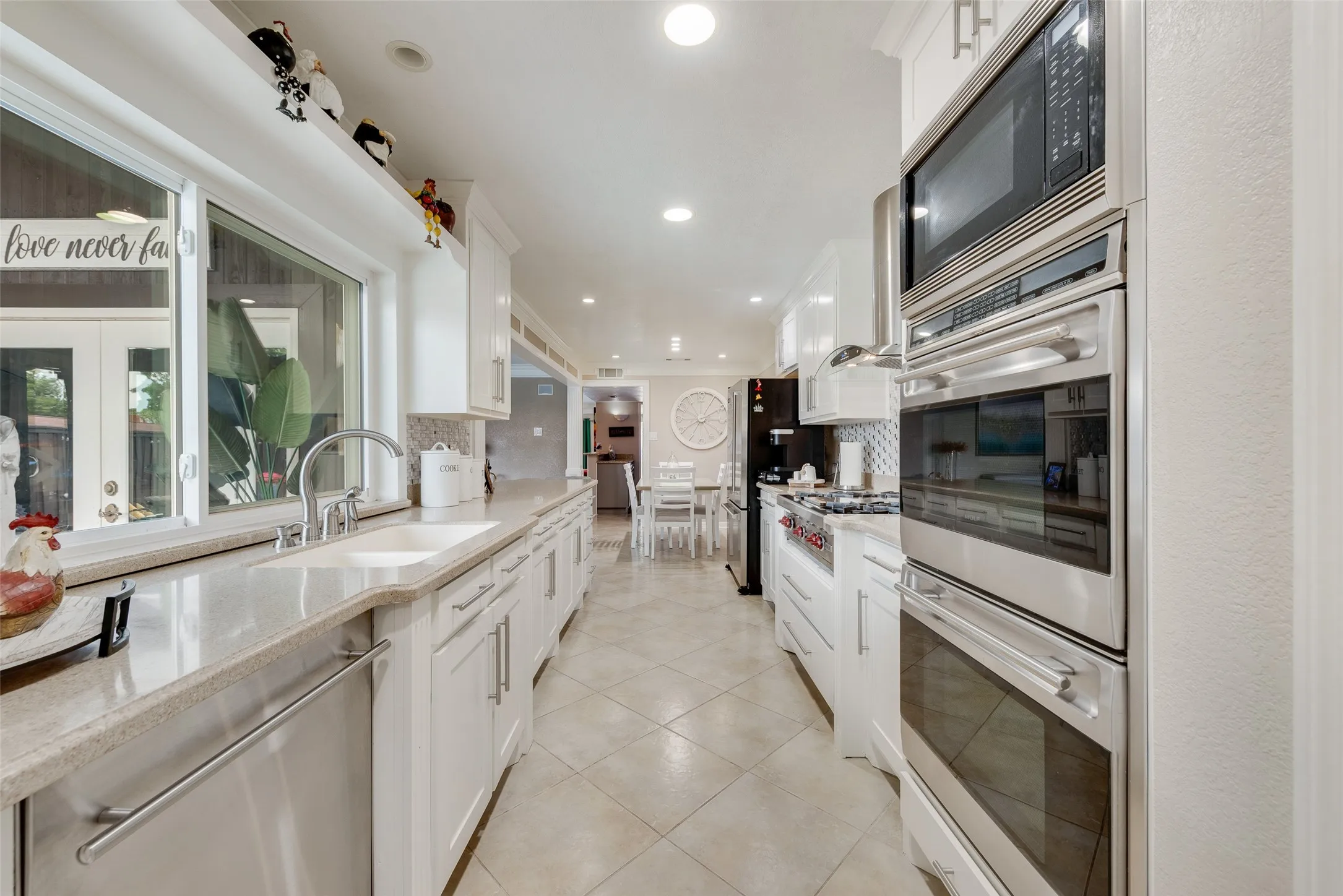 Single Family Residence For Sale in Denton County , 1911 White Rose Lane, Carrollton, Texas 75007, 4 Bedroom, 2 Bathroom, 2 Garage spaces, 2,200 Sqft, built in 1977, Price $549,000, mls#21281515, Real Estate Agent in Carrollton, Homes For Sale in Denton county, Homes For Sale in Carrollton, Realtor in Carrollton Texas, Real Estate Brokerage Independent Realty Texas, Luminita Cordes Realtor