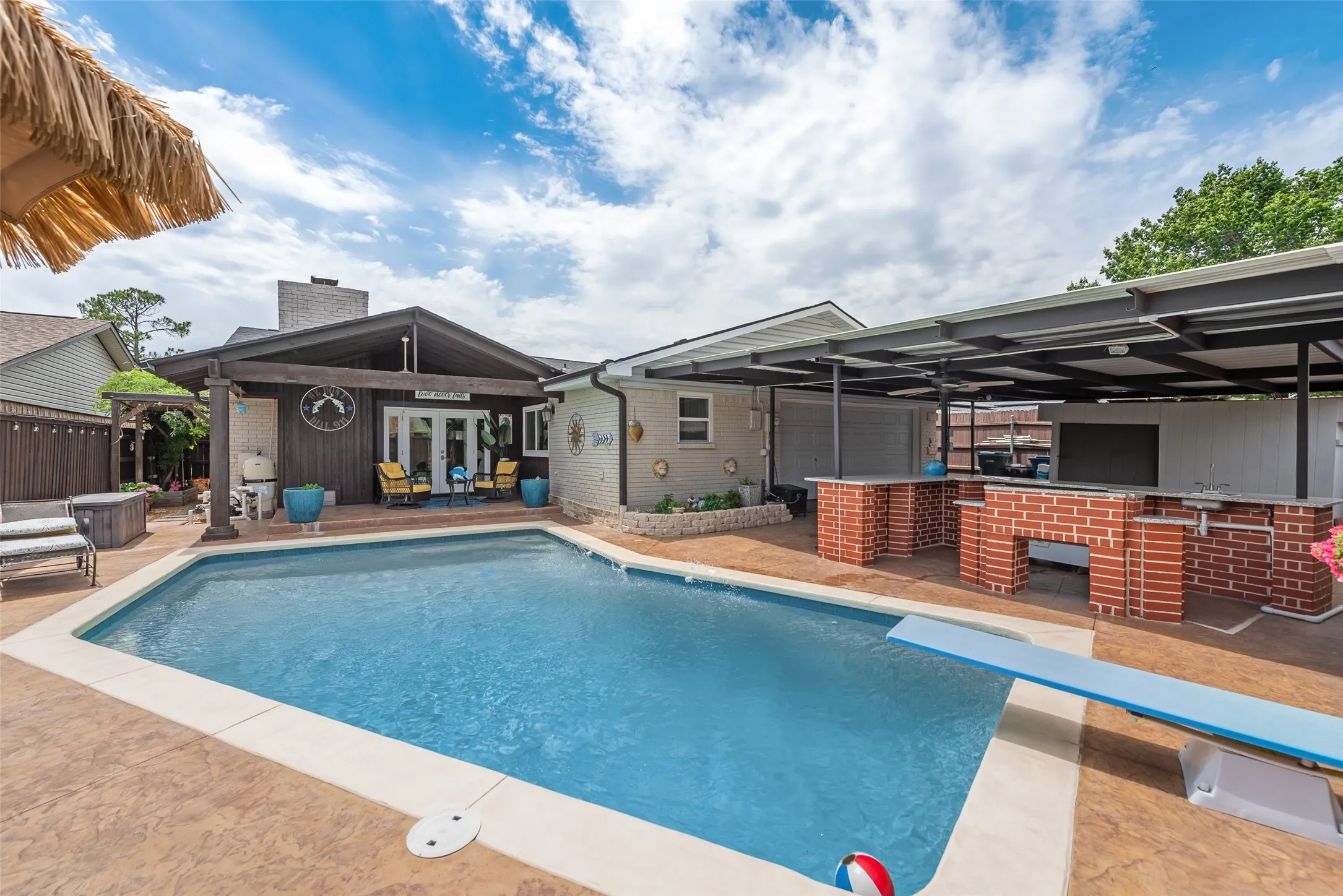 Single Family Residence For Sale in Denton County , 1911 White Rose Lane, Carrollton, Texas 75007, 4 Bedroom, 2 Bathroom, 2 Garage spaces, 2,200 Sqft, built in 1977, Price $549,000, mls#21281515, Real Estate Agent in Carrollton, Homes For Sale in Denton county, Homes For Sale in Carrollton, Realtor in Carrollton Texas, Real Estate Brokerage Independent Realty Texas, Luminita Cordes Realtor