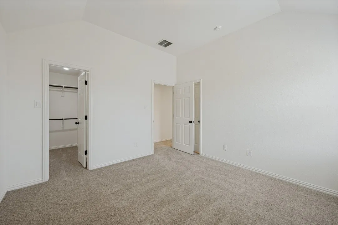 Single Family Residence For Sale in Tarrant County , 233 Chappellet Street, Kennedale, Texas 76060, 5 Bedroom, 4 Bathroom, 2 Garage spaces, 3,684 Sqft, built in 2015, mls#21282434, Real Estate Agent in Kennedale, Homes For Sale in Tarrant county, Homes For Sale in Kennedale, Realtor in Kennedale Texas, Real Estate Brokerage Independent Realty Texas, Luminita Cordes Realtor