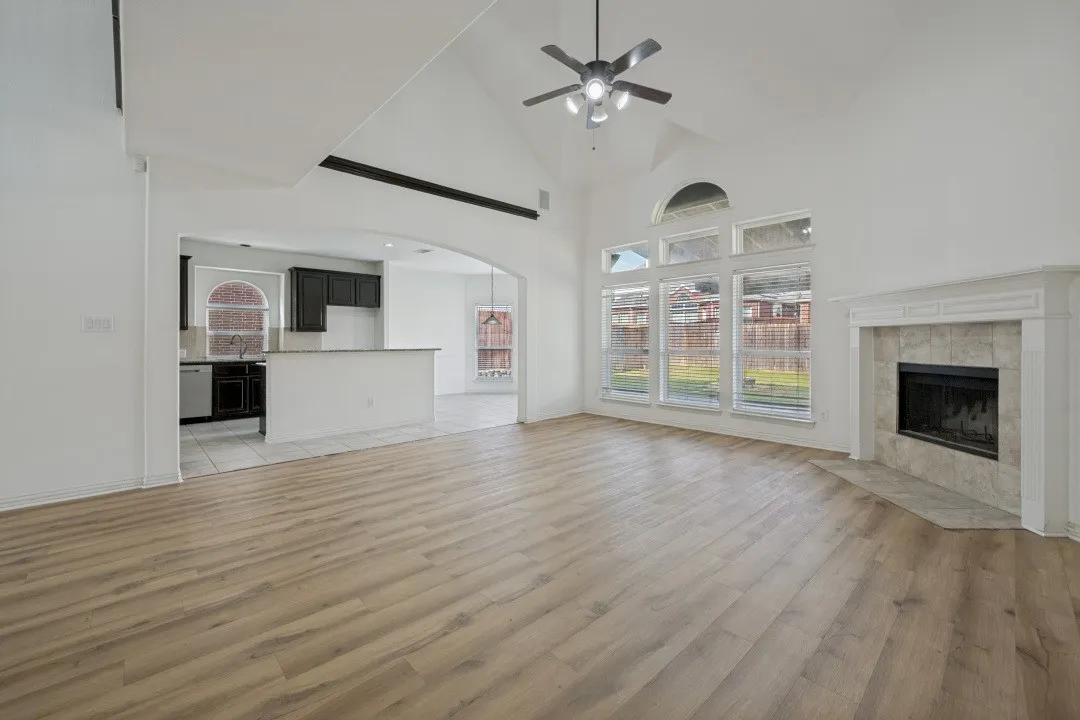 Single Family Residence For Sale in Tarrant County , 233 Chappellet Street, Kennedale, Texas 76060, 5 Bedroom, 4 Bathroom, 2 Garage spaces, 3,684 Sqft, built in 2015, mls#21282434, Real Estate Agent in Kennedale, Homes For Sale in Tarrant county, Homes For Sale in Kennedale, Realtor in Kennedale Texas, Real Estate Brokerage Independent Realty Texas, Luminita Cordes Realtor