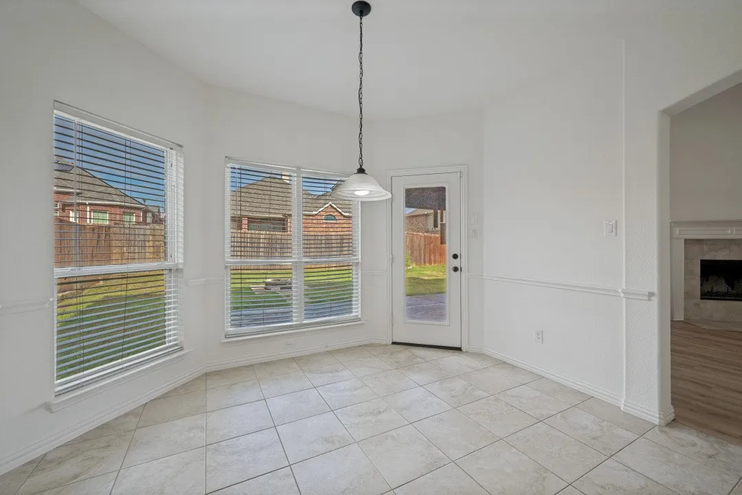 Single Family Residence For Sale in Tarrant County , 233 Chappellet Street, Kennedale, Texas 76060, 5 Bedroom, 4 Bathroom, 2 Garage spaces, 3,684 Sqft, built in 2015, mls#21282434, Real Estate Agent in Kennedale, Homes For Sale in Tarrant county, Homes For Sale in Kennedale, Realtor in Kennedale Texas, Real Estate Brokerage Independent Realty Texas, Luminita Cordes Realtor