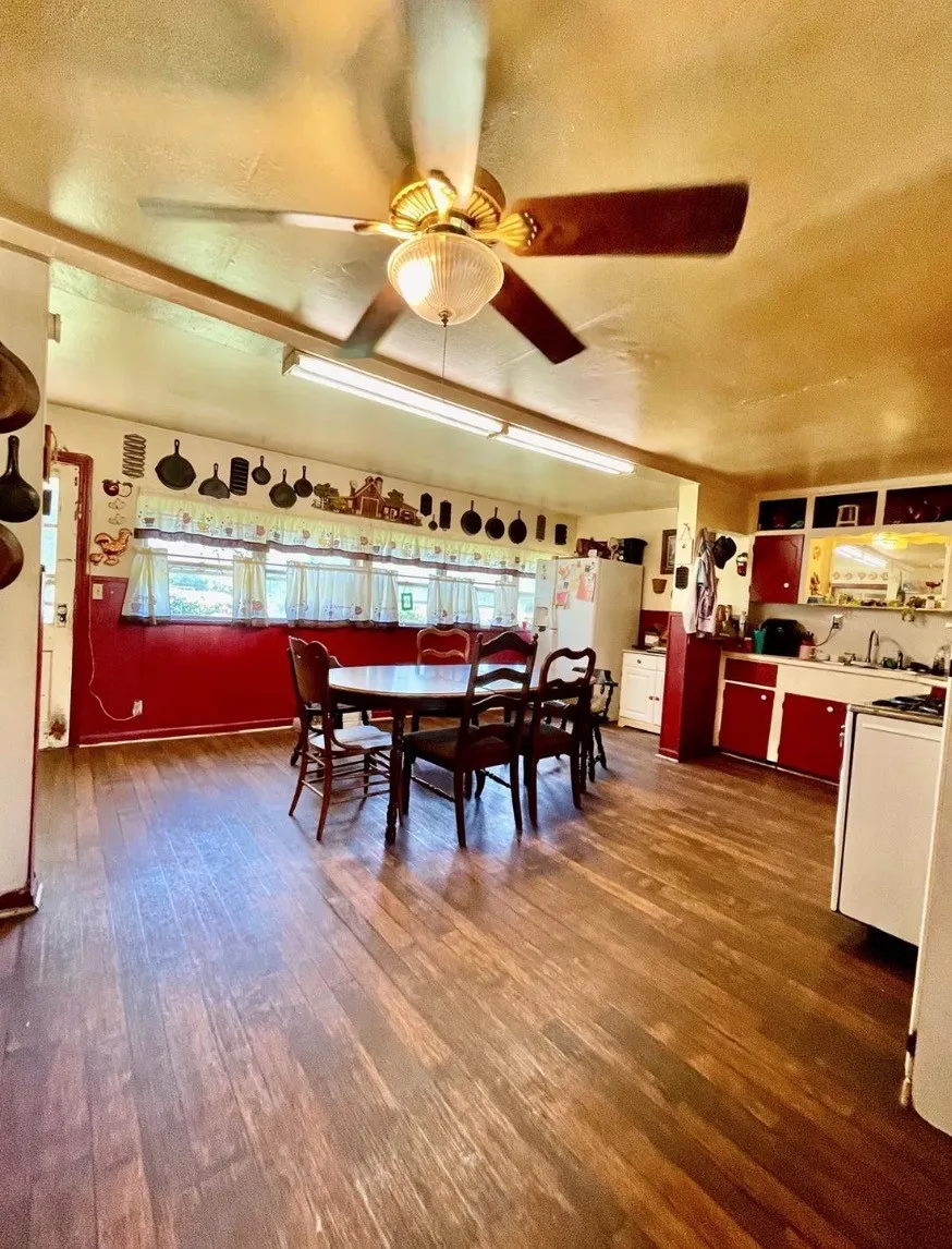 Single Family Residence For Sale in Hill County , 514 W Roosevelt Avenue, Whitney, Texas 76692, 3 Bedrooms, 1 Bathroom, Garage spaces, 1,470 Sqft, built in 0, Price $180,000, mls#21283458, Real Estate Agent in Whitney, Homes For Sale in Hill county, Homes For Sale in Whitney, Realtor in Whitney Texas, Real Estate Brokerage Independent Realty Texas, Luminita Cordes Realtor