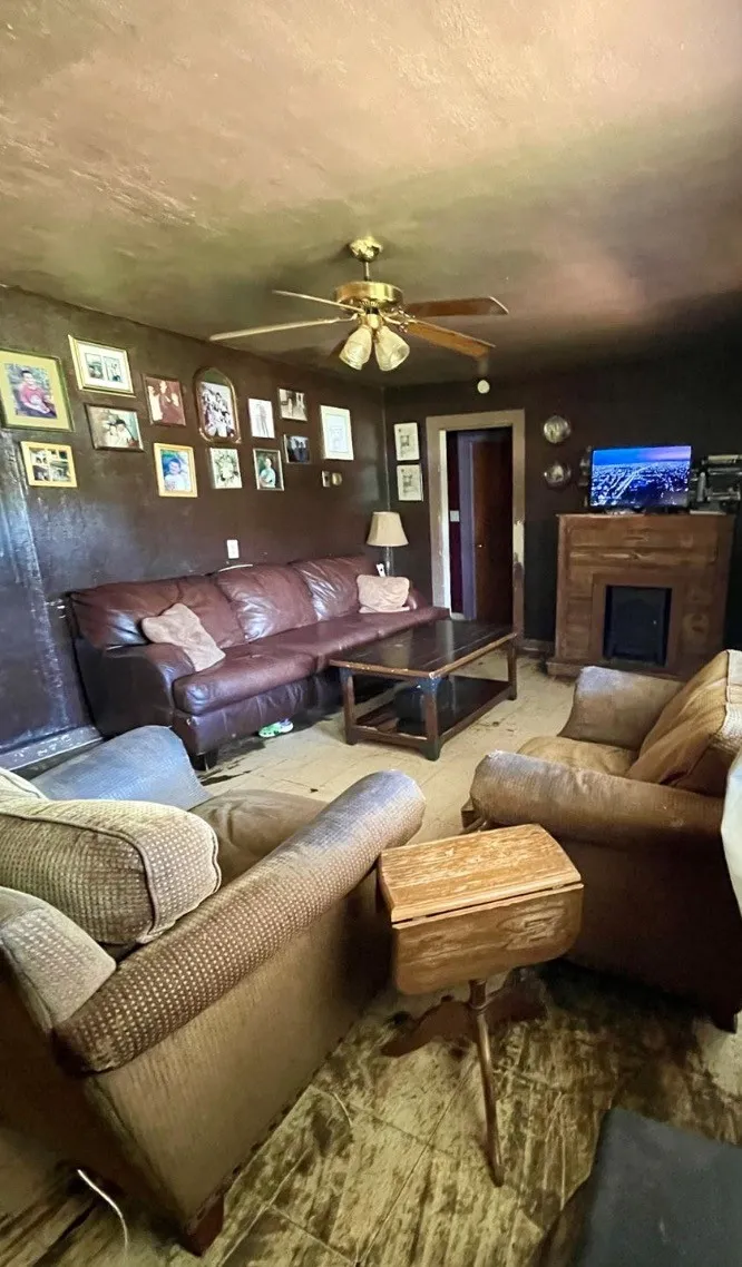 Single Family Residence For Sale in Hill County , 514 W Roosevelt Avenue, Whitney, Texas 76692, 3 Bedrooms, 1 Bathroom, Garage spaces, 1,470 Sqft, built in 0, Price $180,000, mls#21283458, Real Estate Agent in Whitney, Homes For Sale in Hill county, Homes For Sale in Whitney, Realtor in Whitney Texas, Real Estate Brokerage Independent Realty Texas, Luminita Cordes Realtor