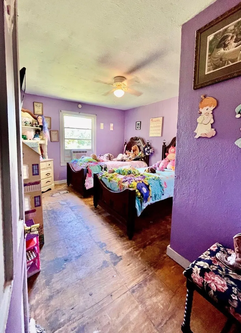 Single Family Residence For Sale in Hill County , 514 W Roosevelt Avenue, Whitney, Texas 76692, 3 Bedrooms, 1 Bathroom, Garage spaces, 1,470 Sqft, built in 0, Price $180,000, mls#21283458, Real Estate Agent in Whitney, Homes For Sale in Hill county, Homes For Sale in Whitney, Realtor in Whitney Texas, Real Estate Brokerage Independent Realty Texas, Luminita Cordes Realtor