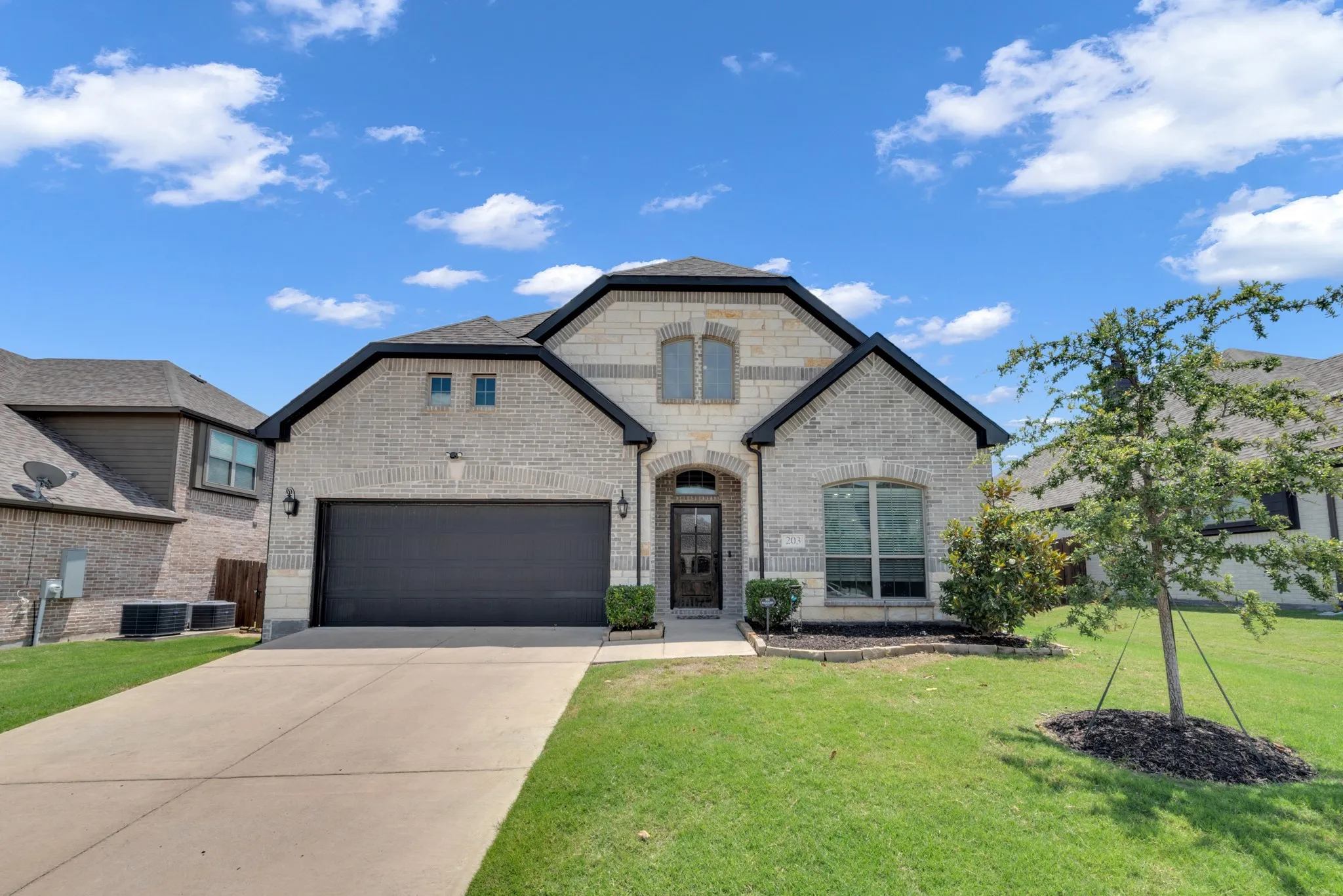 Single Family Residence For Sale in Collin County , 203 Nickolas Drive, Princeton, Texas 75407, 4 Bedroom, 3 Bathroom, 2 Garage spaces, 2,720 Sqft, built in 2021, mls#21283471, Real Estate Agent in Princeton, Homes For Sale in Collin county, Homes For Sale in Princeton, Realtor in Princeton Texas, Real Estate Brokerage Independent Realty Texas, Luminita Cordes Realtor