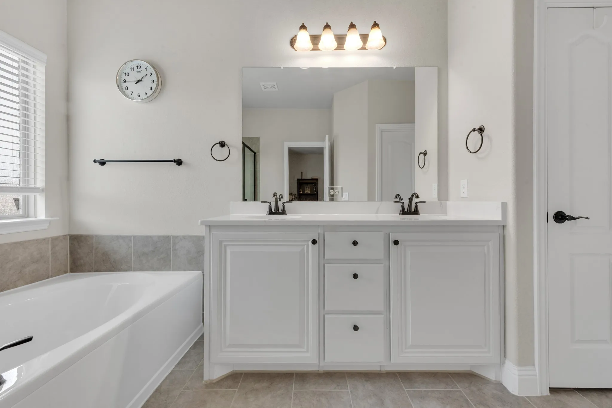 Single Family Residence For Sale in Collin County , 203 Nickolas Drive, Princeton, Texas 75407, 4 Bedroom, 3 Bathroom, 2 Garage spaces, 2,720 Sqft, built in 2021, mls#21283471, Real Estate Agent in Princeton, Homes For Sale in Collin county, Homes For Sale in Princeton, Realtor in Princeton Texas, Real Estate Brokerage Independent Realty Texas, Luminita Cordes Realtor