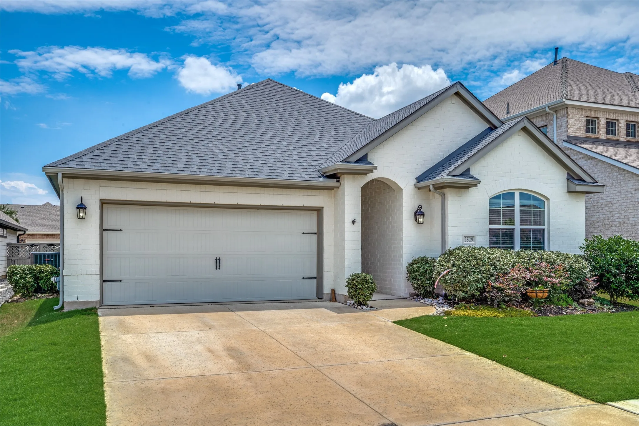 Single Family Residence For Sale in Denton County , 2529 Cobbler Street, Northlake, Texas 76247, 3 Bedroom, 2 Bathroom, 2 Garage spaces, 2,205 Sqft, built in 2020, mls#21283436, Real Estate Agent in Northlake, Homes For Sale in Denton county, Homes For Sale in Northlake, Realtor in Northlake Texas, Real Estate Brokerage Independent Realty Texas, Luminita Cordes Realtor