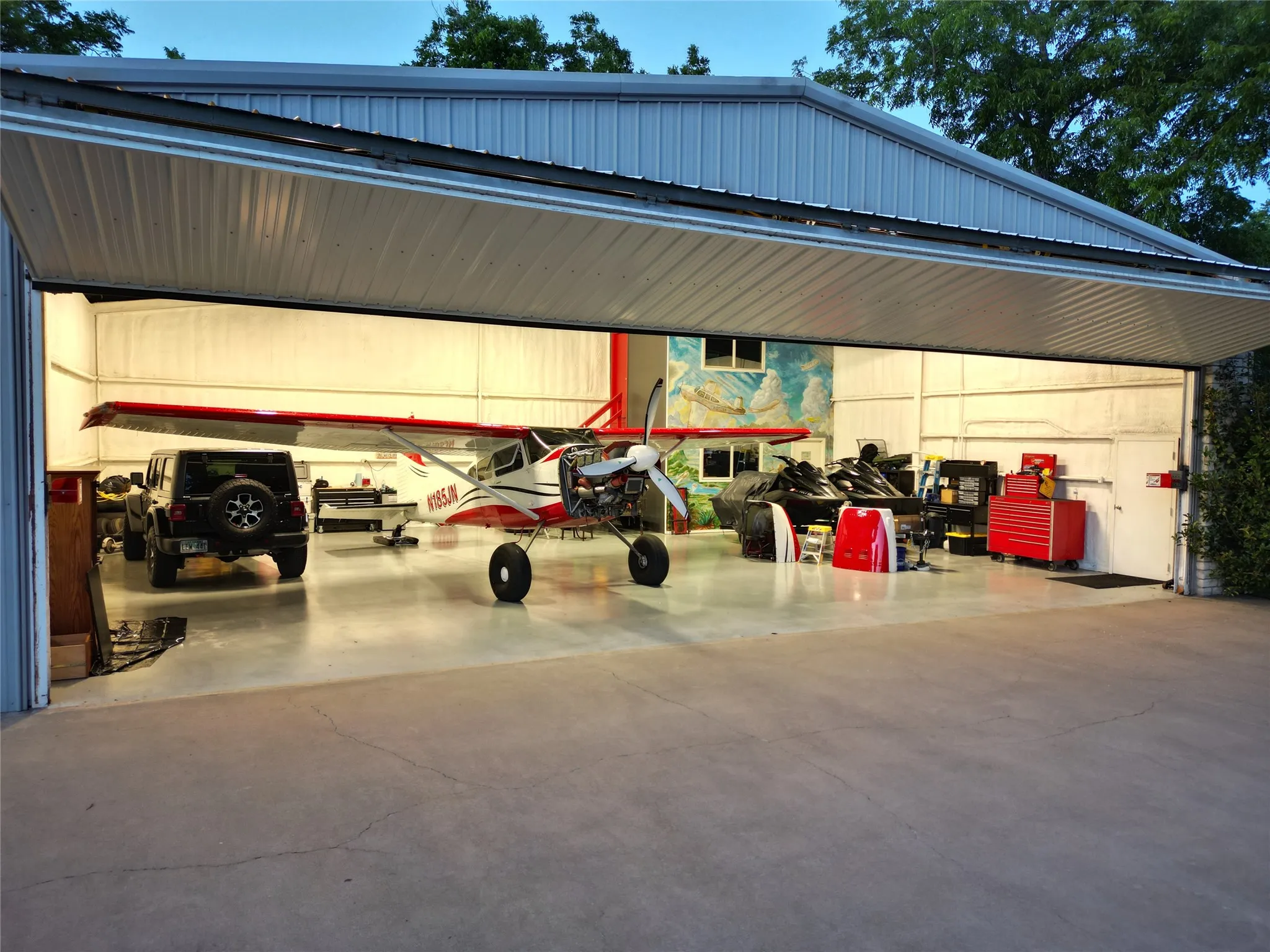 Airplane Hangar