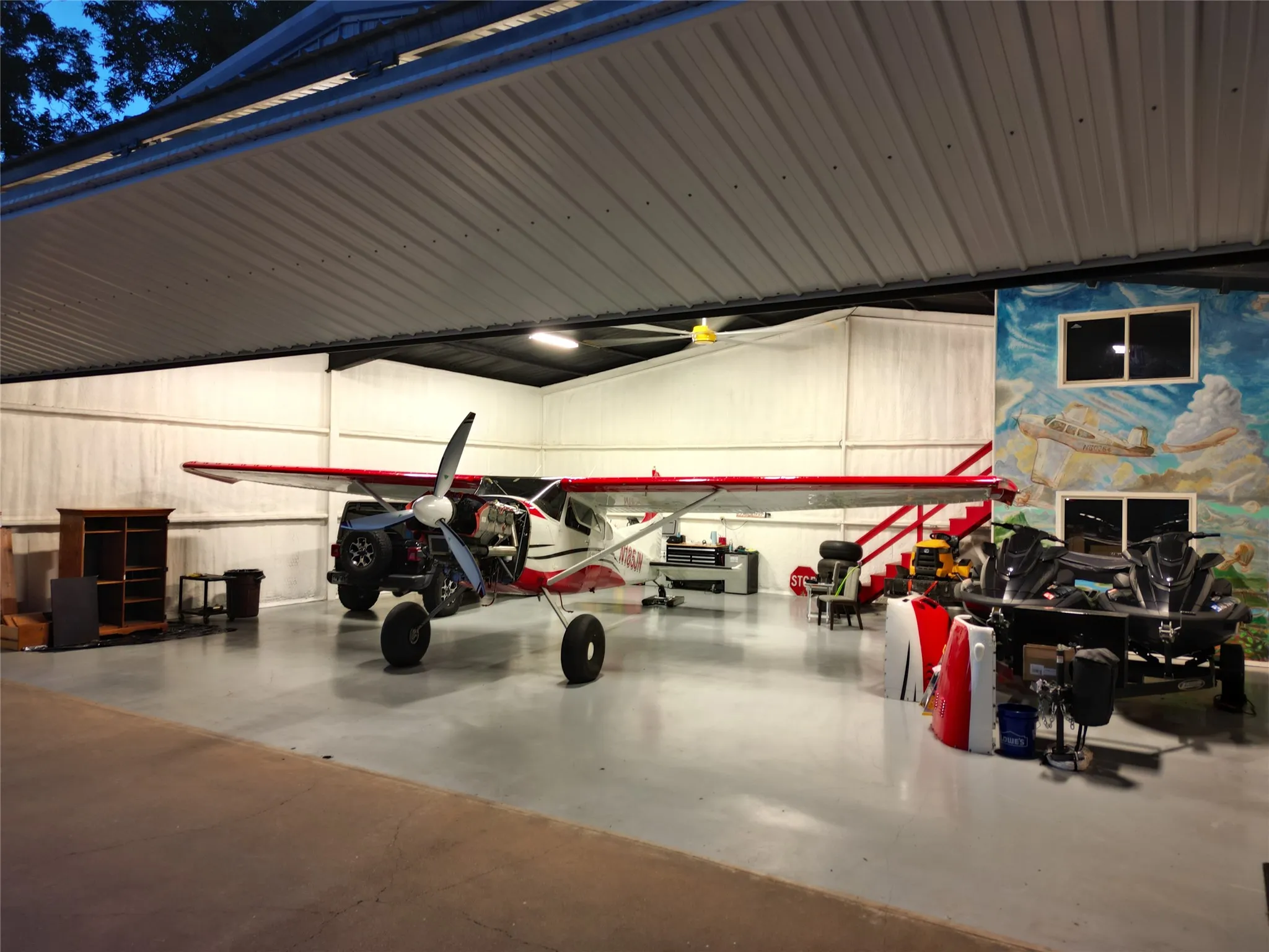 Airplane Hangar