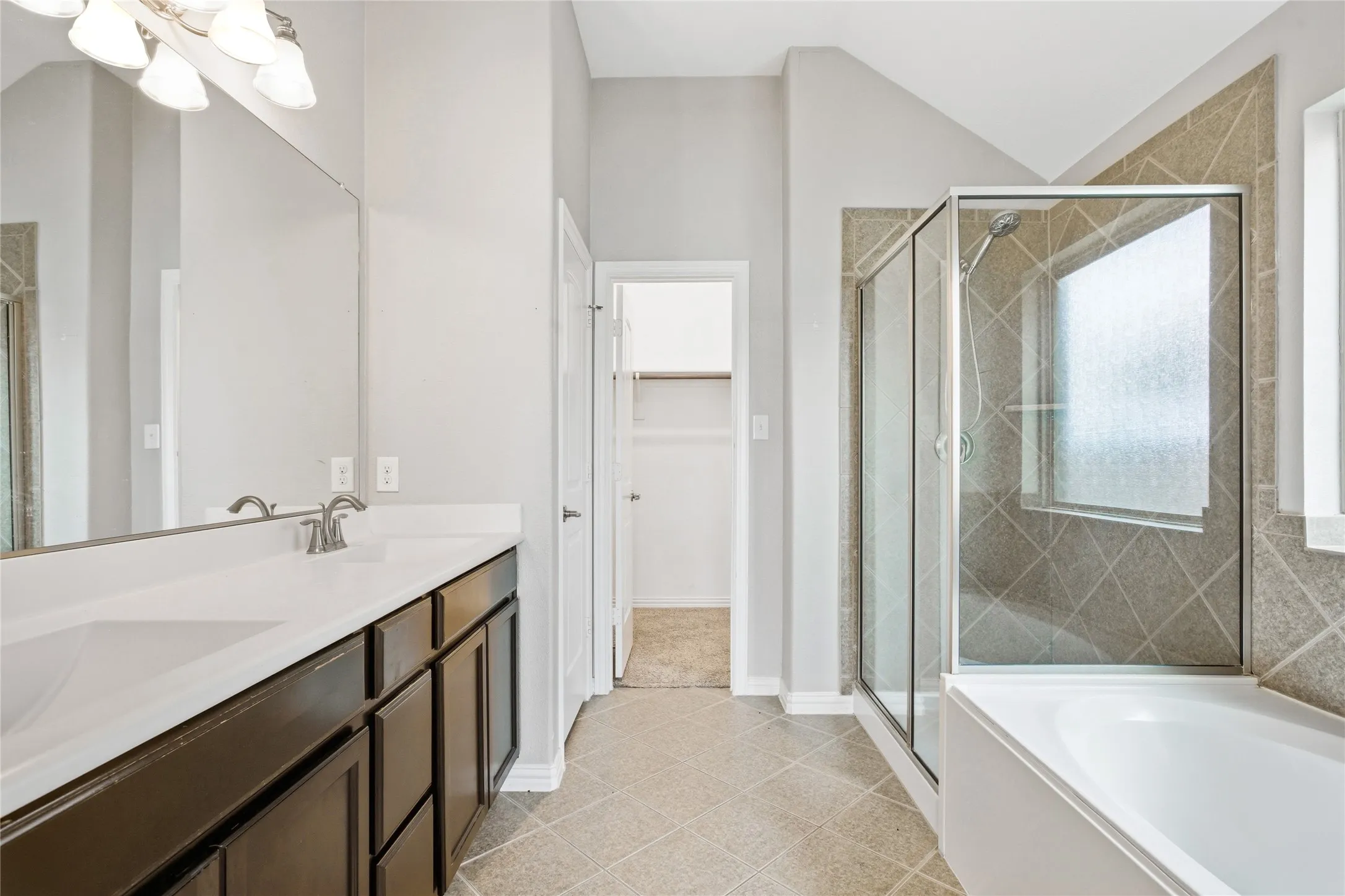 Single Family Residence For Sale in Tarrant County , 14313 Mariposa Lily Lane, Fort Worth, Texas 76052, 3 Bedroom, 2 Bathroom, 2 Garage spaces, 1,800 Sqft, built in 2012, mls#21281981, Real Estate Agent in Fort Worth, Homes For Sale in Tarrant county, Homes For Sale in Fort Worth, Realtor in Fort Worth Texas, Real Estate Brokerage Independent Realty Texas, Luminita Cordes Realtor