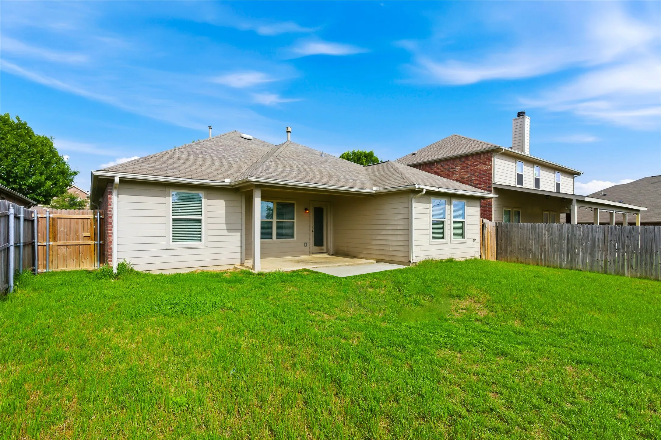 Single Family Residence For Sale in Tarrant County , 14313 Mariposa Lily Lane, Fort Worth, Texas 76052, 3 Bedroom, 2 Bathroom, 2 Garage spaces, 1,800 Sqft, built in 2012, mls#21281981, Real Estate Agent in Fort Worth, Homes For Sale in Tarrant county, Homes For Sale in Fort Worth, Realtor in Fort Worth Texas, Real Estate Brokerage Independent Realty Texas, Luminita Cordes Realtor