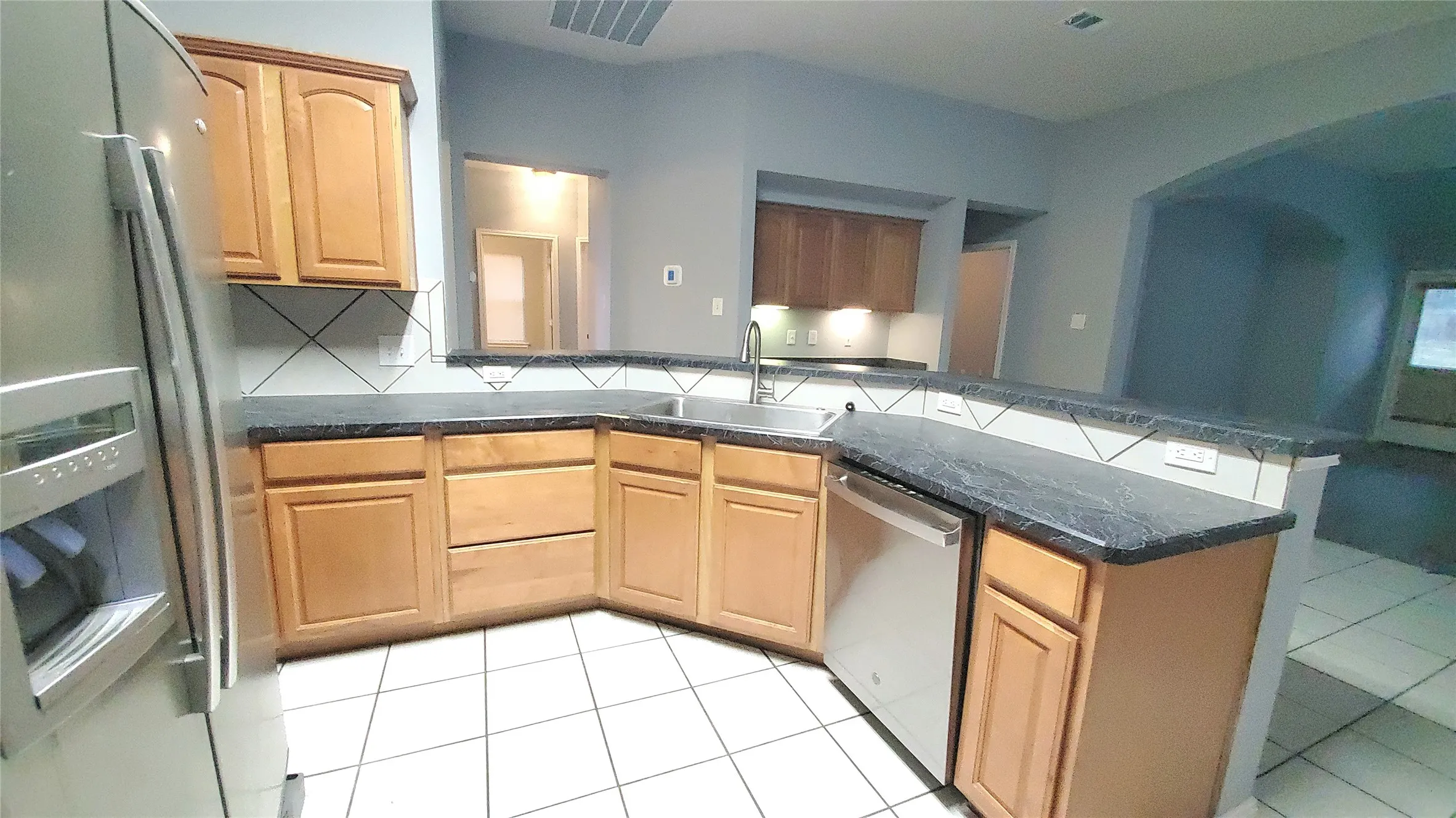 Single Family Residence For Rent in Dallas County , 2636 Cumberland Trail, Balch Springs, Texas 75181, 3 Bedroom, 2 Bathroom, 2 Garage spaces, 2,059 Sqft, built in 2004, mls#21278805, Real Estate Agent in Balch Springs, Homes For Rent in Dallas county, Homes For Rent in Balch Springs, Realtor in Balch Springs Texas, Real Estate Brokerage Independent Realty Texas, Luminita Cordes Realtor