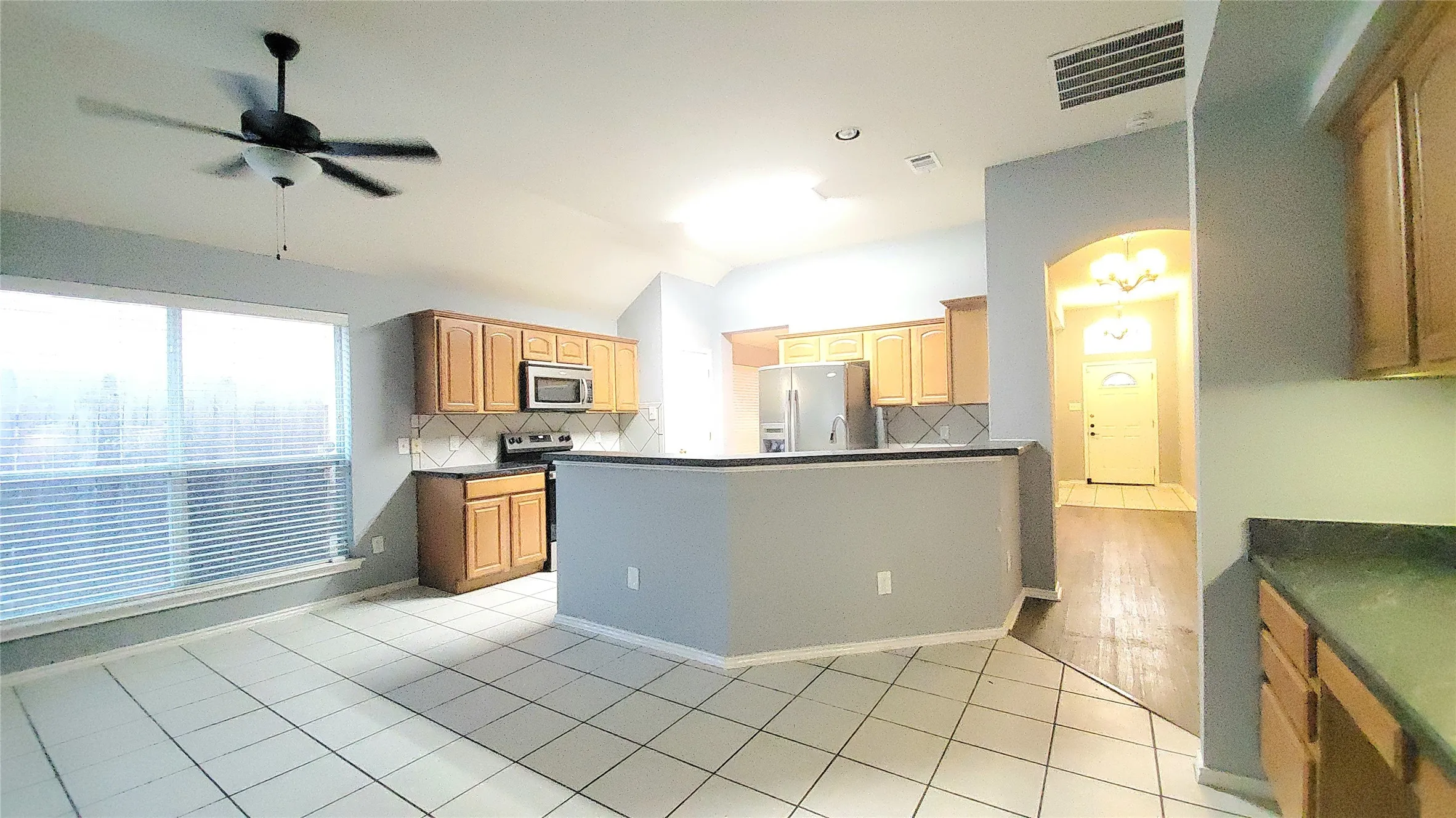 Single Family Residence For Rent in Dallas County , 2636 Cumberland Trail, Balch Springs, Texas 75181, 3 Bedroom, 2 Bathroom, 2 Garage spaces, 2,059 Sqft, built in 2004, mls#21278805, Real Estate Agent in Balch Springs, Homes For Rent in Dallas county, Homes For Rent in Balch Springs, Realtor in Balch Springs Texas, Real Estate Brokerage Independent Realty Texas, Luminita Cordes Realtor