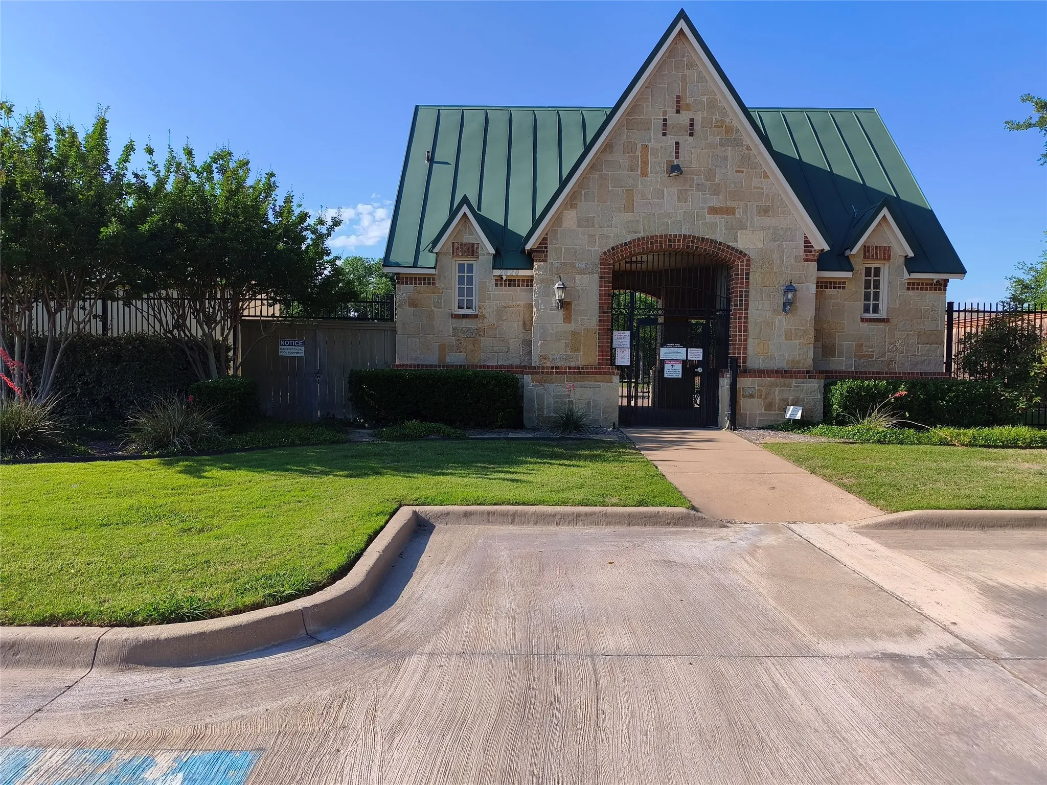 Single Family Residence For Rent in Collin County , 406 Stanley Falls Drive, Anna, Texas 75409, 3 Bedroom, 4 Bathroom, 2 Garage spaces, 2,176 Sqft, built in 2004, mls#21283510, Real Estate Agent in Anna, Homes For Rent in Collin county, Homes For Rent in Anna, Realtor in Anna Texas, Real Estate Brokerage Independent Realty Texas, Luminita Cordes Realtor