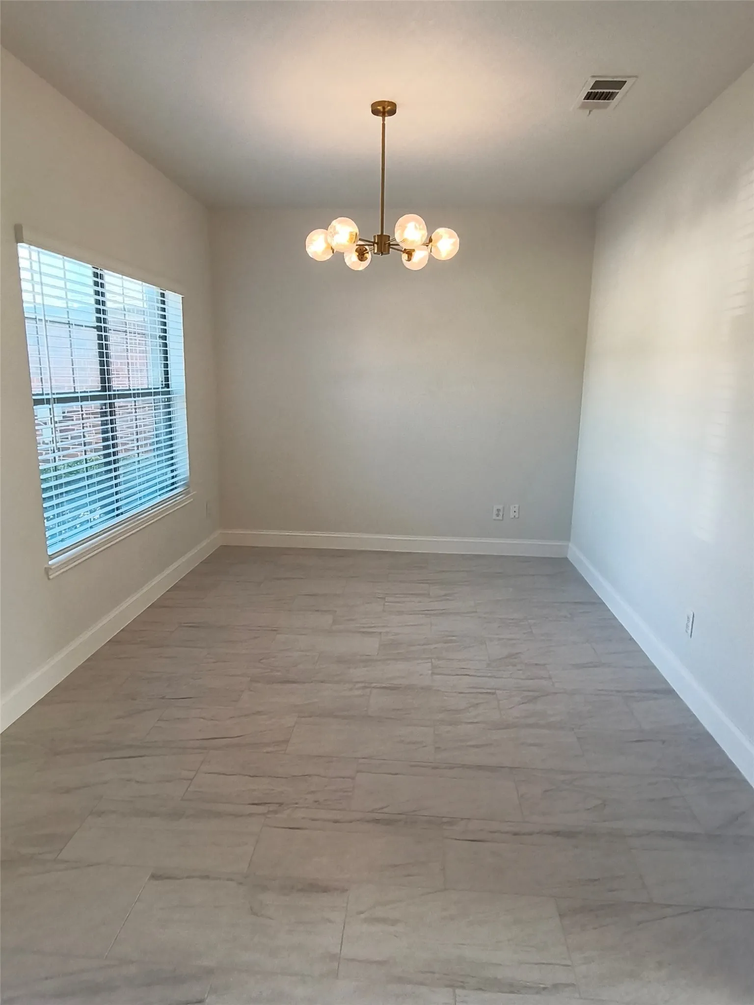 Single Family Residence For Rent in Collin County , 406 Stanley Falls Drive, Anna, Texas 75409, 3 Bedroom, 4 Bathroom, 2 Garage spaces, 2,176 Sqft, built in 2004, mls#21283510, Real Estate Agent in Anna, Homes For Rent in Collin county, Homes For Rent in Anna, Realtor in Anna Texas, Real Estate Brokerage Independent Realty Texas, Luminita Cordes Realtor