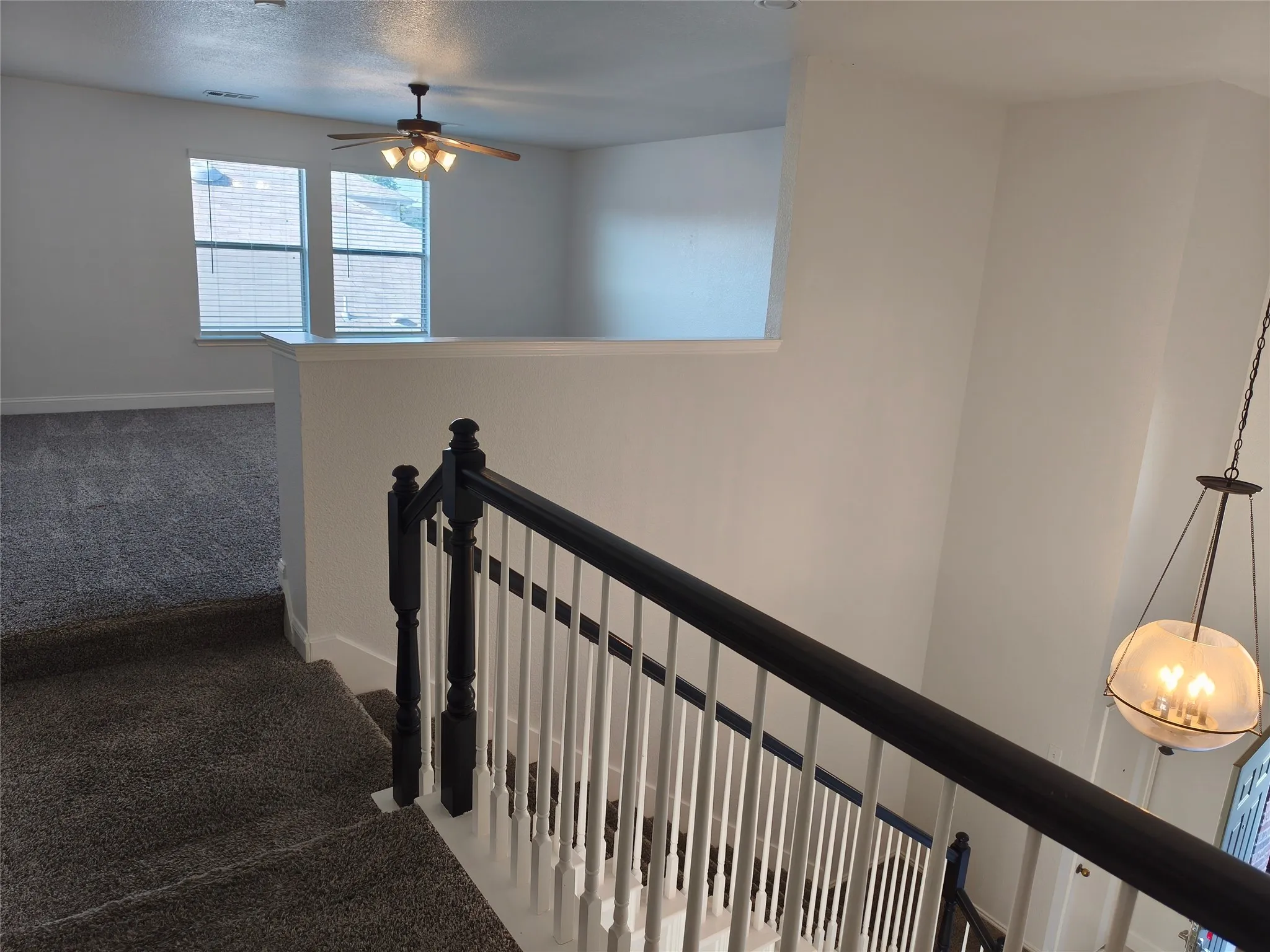 Single Family Residence For Rent in Collin County , 406 Stanley Falls Drive, Anna, Texas 75409, 3 Bedroom, 4 Bathroom, 2 Garage spaces, 2,176 Sqft, built in 2004, mls#21283510, Real Estate Agent in Anna, Homes For Rent in Collin county, Homes For Rent in Anna, Realtor in Anna Texas, Real Estate Brokerage Independent Realty Texas, Luminita Cordes Realtor