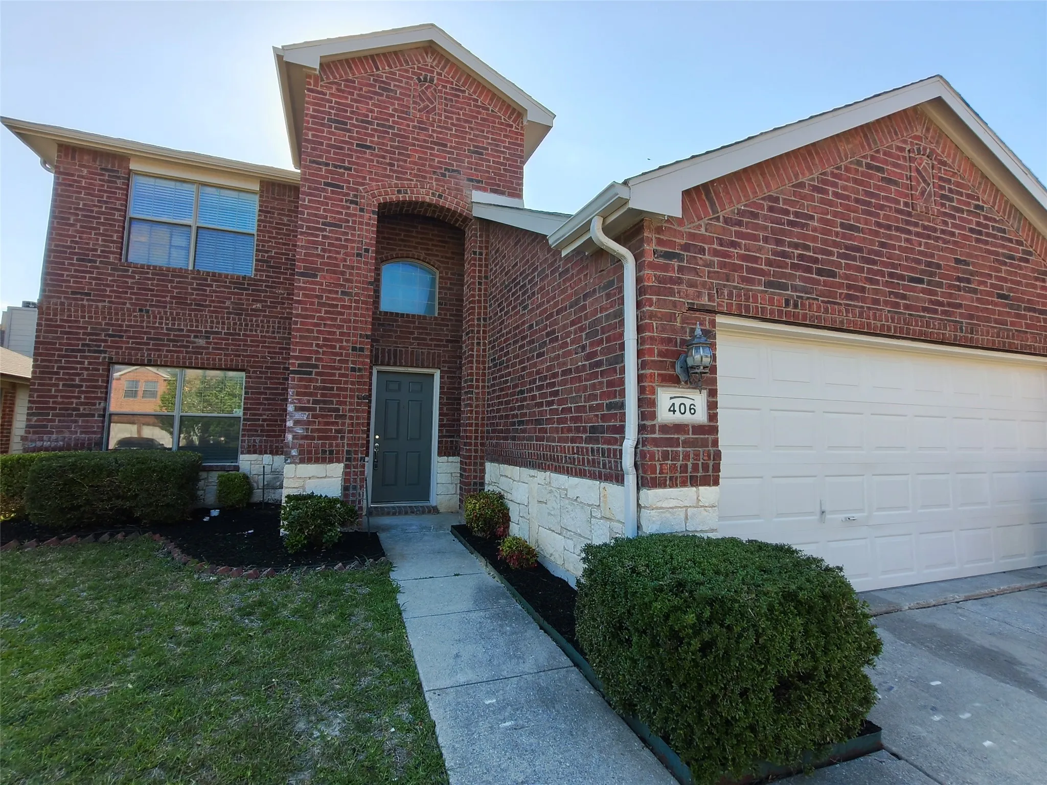 Single Family Residence For Rent in Collin County , 406 Stanley Falls Drive, Anna, Texas 75409, 3 Bedroom, 4 Bathroom, 2 Garage spaces, 2,176 Sqft, built in 2004, mls#21283510, Real Estate Agent in Anna, Homes For Rent in Collin county, Homes For Rent in Anna, Realtor in Anna Texas, Real Estate Brokerage Independent Realty Texas, Luminita Cordes Realtor