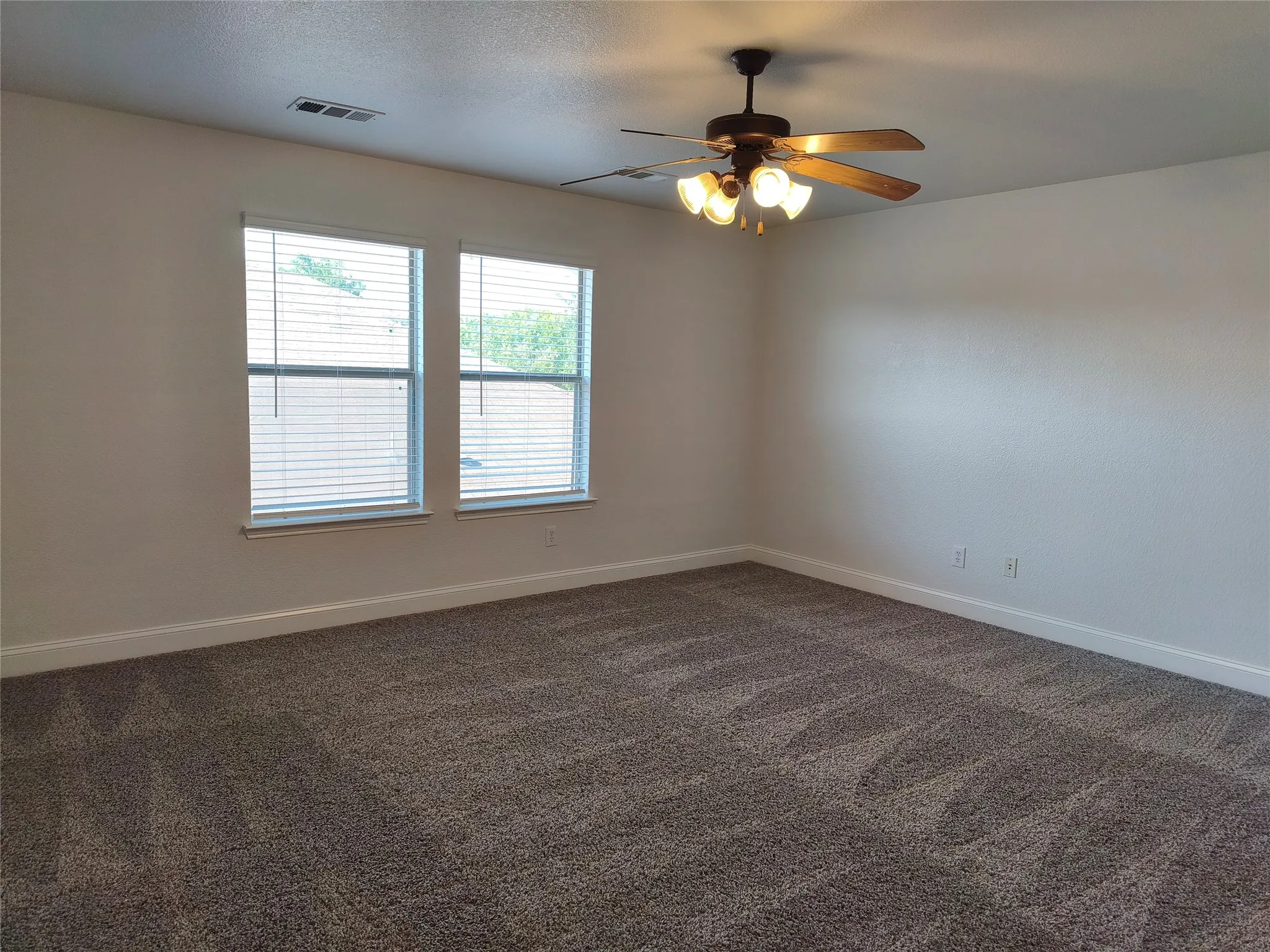Single Family Residence For Rent in Collin County , 406 Stanley Falls Drive, Anna, Texas 75409, 3 Bedroom, 4 Bathroom, 2 Garage spaces, 2,176 Sqft, built in 2004, mls#21283510, Real Estate Agent in Anna, Homes For Rent in Collin county, Homes For Rent in Anna, Realtor in Anna Texas, Real Estate Brokerage Independent Realty Texas, Luminita Cordes Realtor