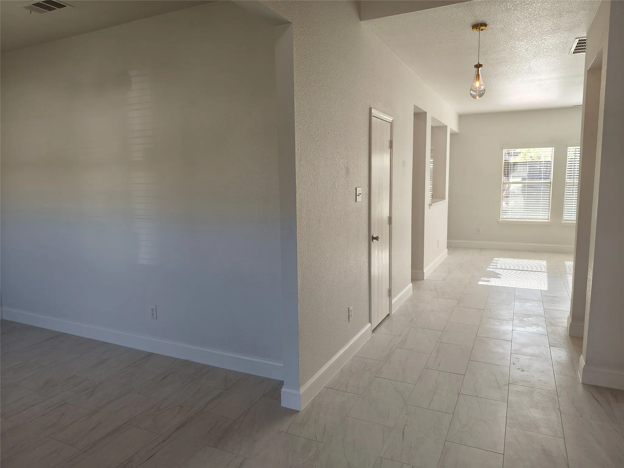 Single Family Residence For Rent in Collin County , 406 Stanley Falls Drive, Anna, Texas 75409, 3 Bedroom, 4 Bathroom, 2 Garage spaces, 2,176 Sqft, built in 2004, mls#21283510, Real Estate Agent in Anna, Homes For Rent in Collin county, Homes For Rent in Anna, Realtor in Anna Texas, Real Estate Brokerage Independent Realty Texas, Luminita Cordes Realtor