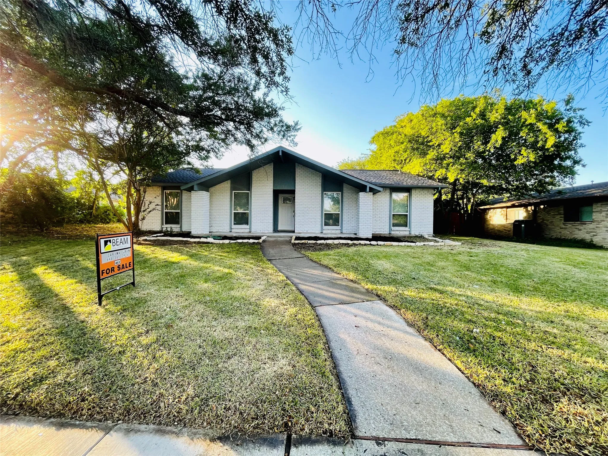 Single Family Residence For Sale in Collin County , 1517 west spring creek Parkway, Plano, Texas 75023, 3 Bedroom, 2 Bathroom, 2 Garage spaces, 1,930 Sqft, built in 1976, mls#21283522, Real Estate Agent in Plano, Homes For Sale in Collin county, Homes For Sale in Plano, Realtor in Plano Texas, Real Estate Brokerage Independent Realty Texas, Luminita Cordes Realtor