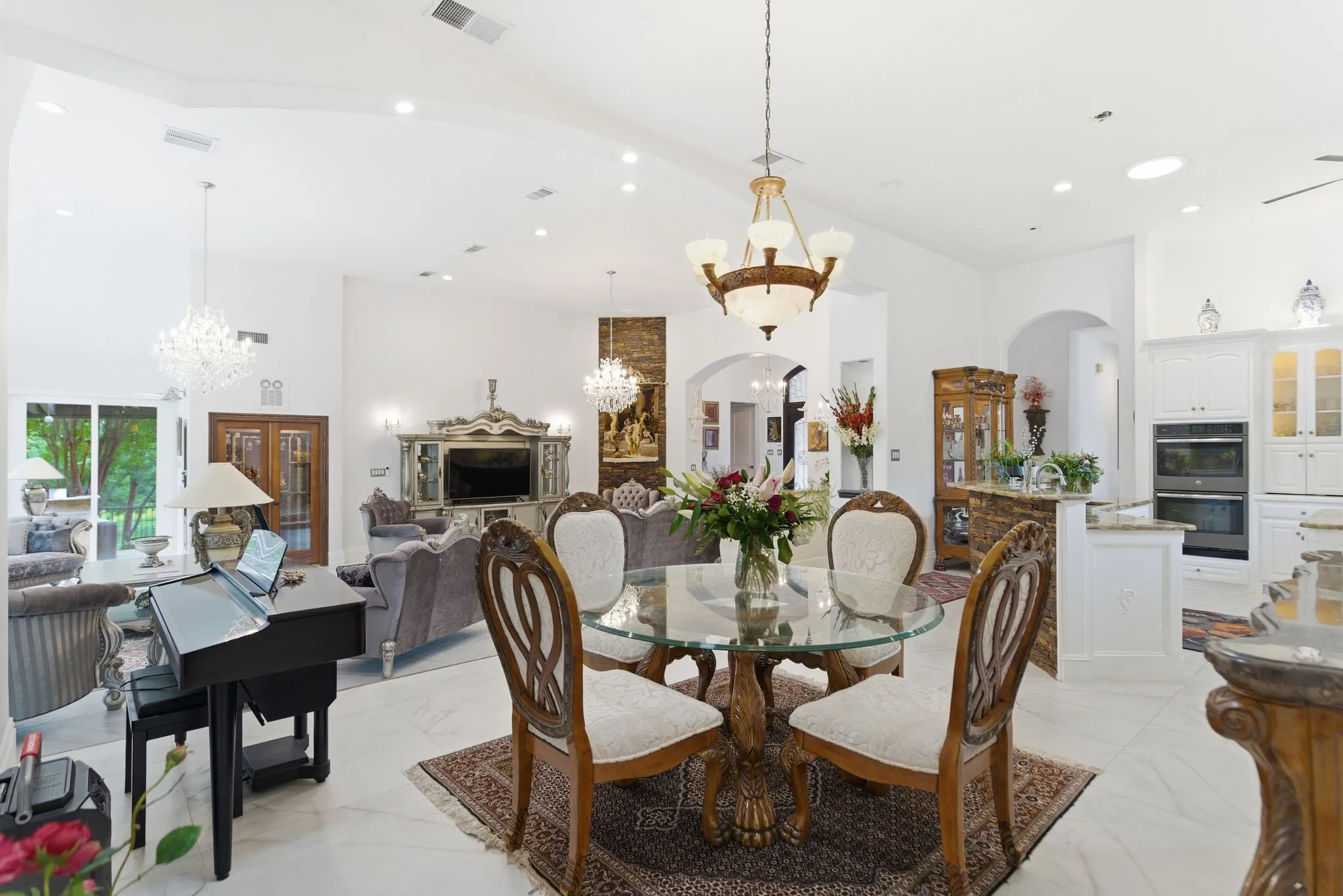 Single Family Residence For Sale in Collin County , 2500 Provine Road, Mc Kinney, Texas 75072, 4 Bedroom, 3 Bathroom, 3 Garage spaces, 4,059 Sqft, built in 1997, mls#21279773, Real Estate Agent in Mc Kinney, Homes For Sale in Collin county, Homes For Sale in Mc Kinney, Realtor in Mc Kinney Texas, Real Estate Brokerage Independent Realty Texas, Luminita Cordes Realtor