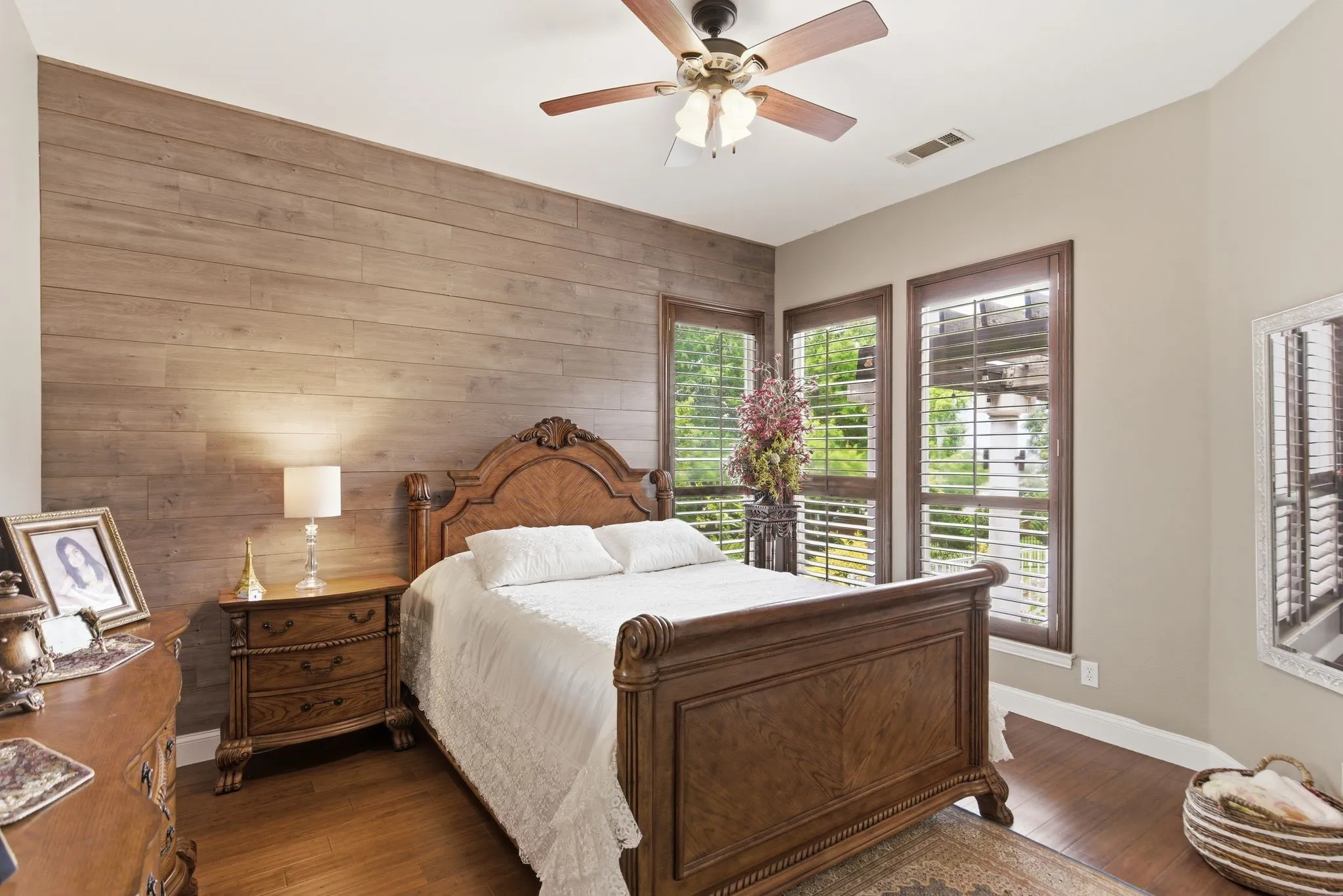 Single Family Residence For Sale in Collin County , 2500 Provine Road, Mc Kinney, Texas 75072, 4 Bedroom, 3 Bathroom, 3 Garage spaces, 4,059 Sqft, built in 1997, mls#21279773, Real Estate Agent in Mc Kinney, Homes For Sale in Collin county, Homes For Sale in Mc Kinney, Realtor in Mc Kinney Texas, Real Estate Brokerage Independent Realty Texas, Luminita Cordes Realtor