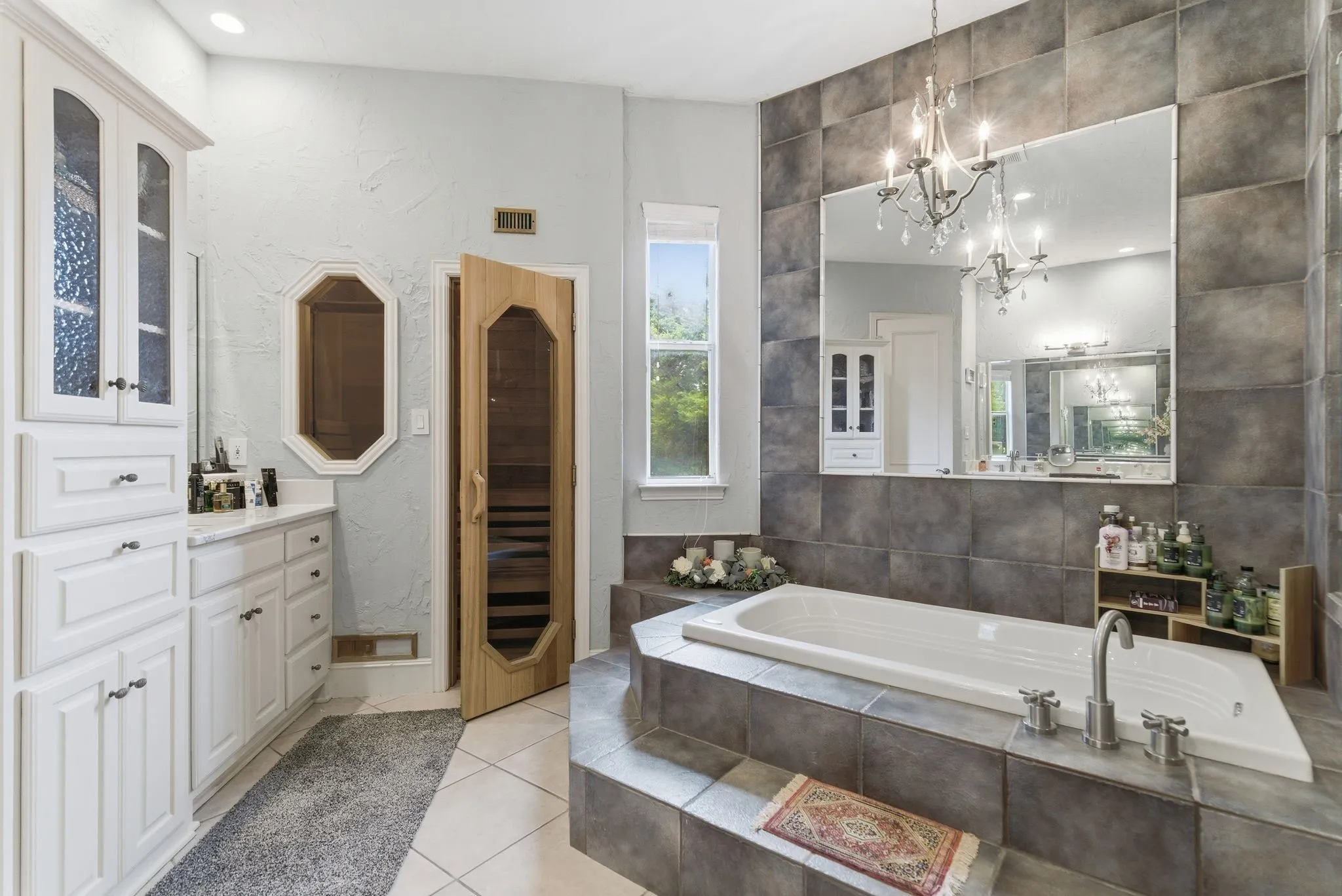 Single Family Residence For Sale in Collin County , 2500 Provine Road, Mc Kinney, Texas 75072, 4 Bedroom, 3 Bathroom, 3 Garage spaces, 4,059 Sqft, built in 1997, mls#21279773, Real Estate Agent in Mc Kinney, Homes For Sale in Collin county, Homes For Sale in Mc Kinney, Realtor in Mc Kinney Texas, Real Estate Brokerage Independent Realty Texas, Luminita Cordes Realtor