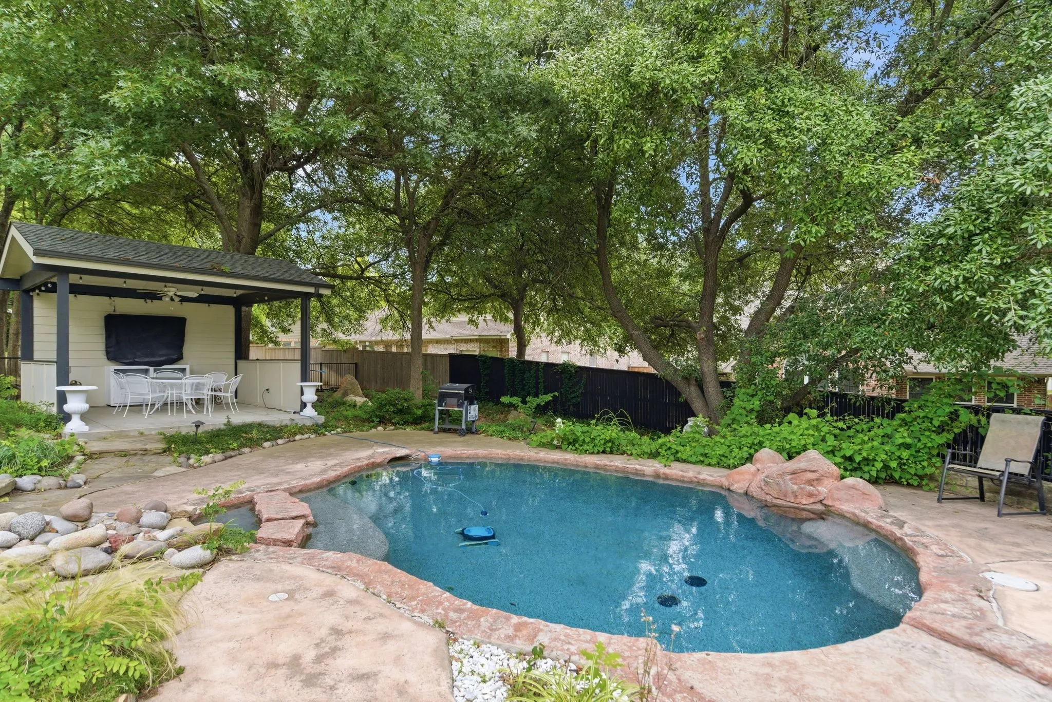 Single Family Residence For Sale in Collin County , 2500 Provine Road, Mc Kinney, Texas 75072, 4 Bedroom, 3 Bathroom, 3 Garage spaces, 4,059 Sqft, built in 1997, mls#21279773, Real Estate Agent in Mc Kinney, Homes For Sale in Collin county, Homes For Sale in Mc Kinney, Realtor in Mc Kinney Texas, Real Estate Brokerage Independent Realty Texas, Luminita Cordes Realtor