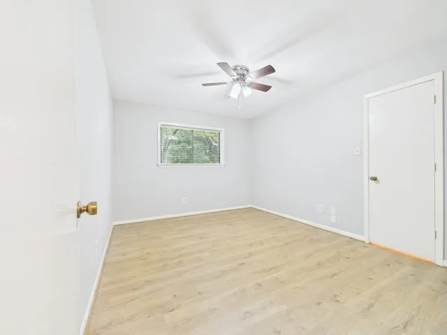 Single Family Residence For Sale in Henderson County , 1406 Loma Linda Drive, Athens, Texas 75752, 3 Bedroom, 2 Bathroom, 2 Garage spaces, 1,742 Sqft, built in 1979, mls#21283535, Real Estate Agent in Athens, Homes For Sale in Henderson county, Homes For Sale in Athens, Realtor in Athens Texas, Real Estate Brokerage Independent Realty Texas, Luminita Cordes Realtor