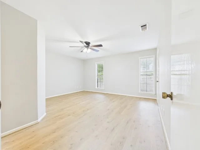 Single Family Residence For Sale in Henderson County , 1406 Loma Linda Drive, Athens, Texas 75752, 3 Bedroom, 2 Bathroom, 2 Garage spaces, 1,742 Sqft, built in 1979, mls#21283535, Real Estate Agent in Athens, Homes For Sale in Henderson county, Homes For Sale in Athens, Realtor in Athens Texas, Real Estate Brokerage Independent Realty Texas, Luminita Cordes Realtor